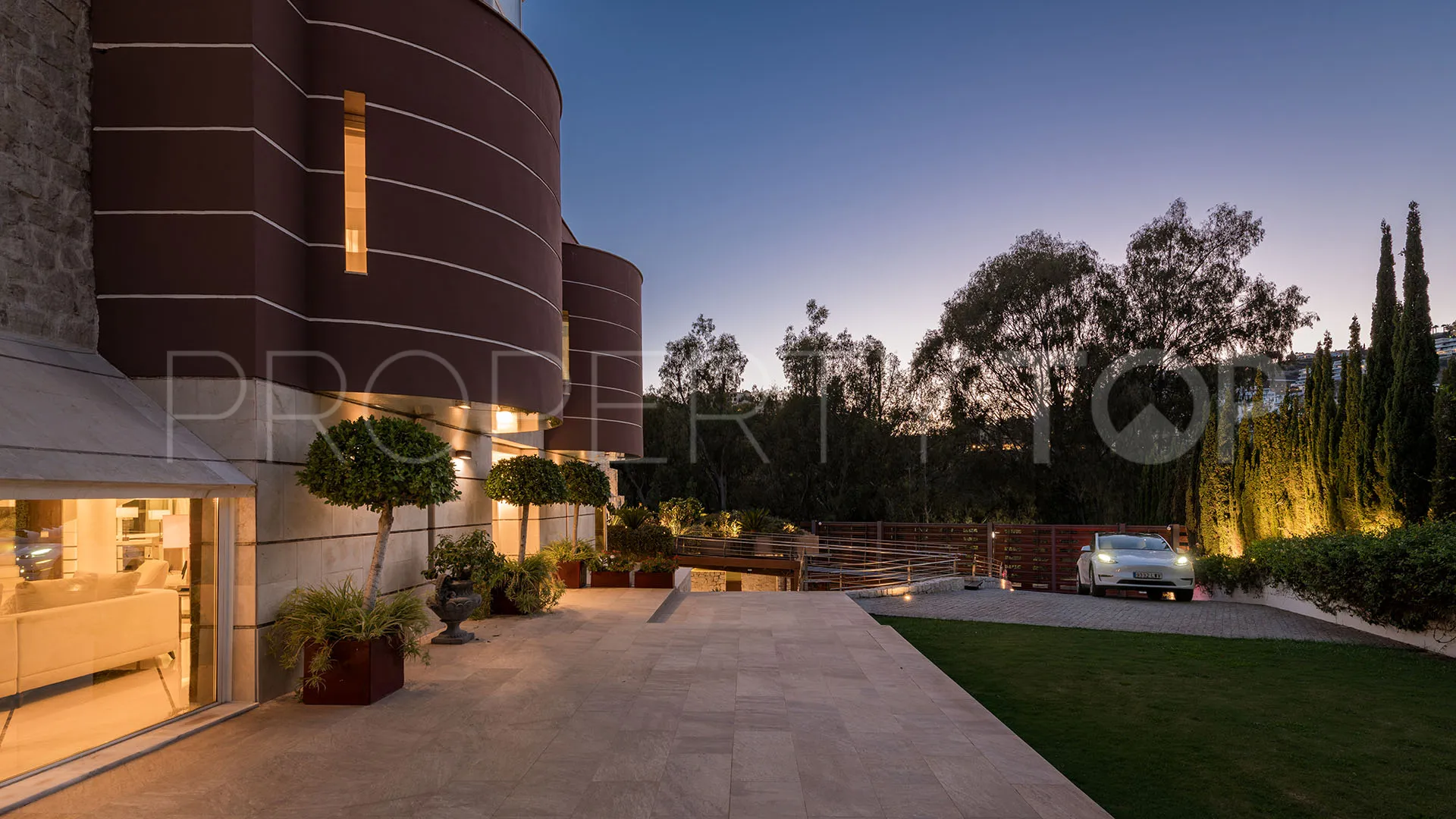 Villa en venta en La Quinta con 5 dormitorios