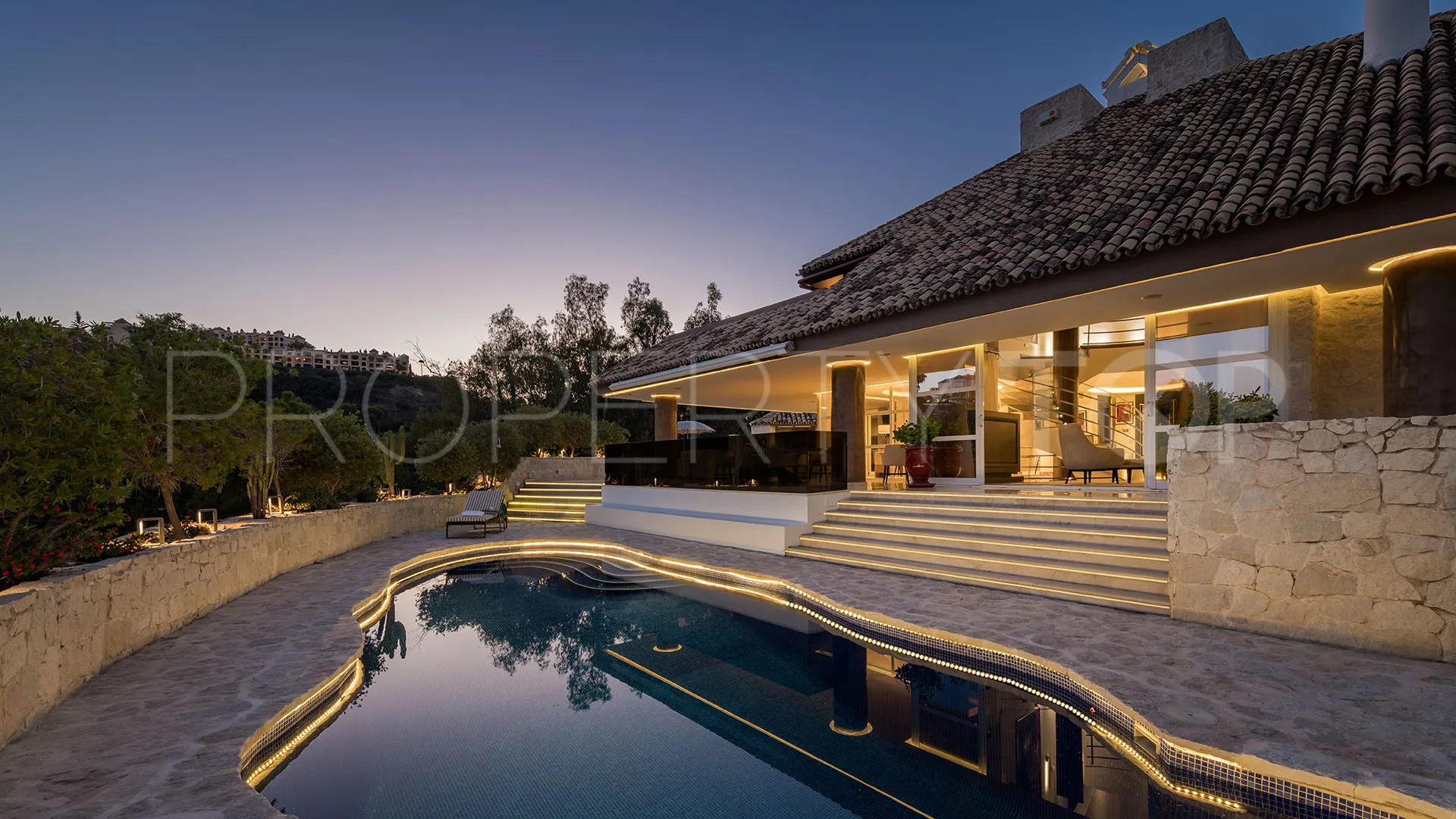 Villa en venta en La Quinta con 5 dormitorios