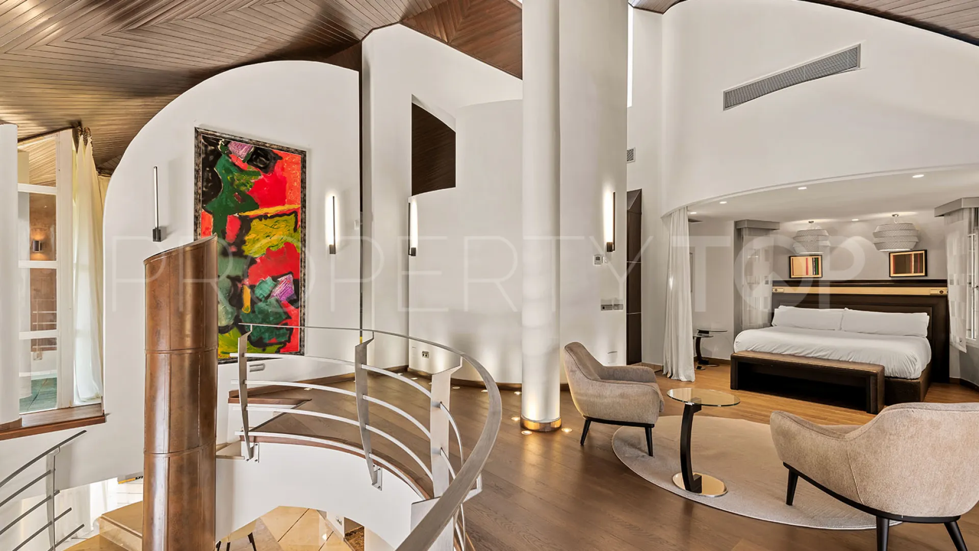 Villa en venta en La Quinta con 5 dormitorios