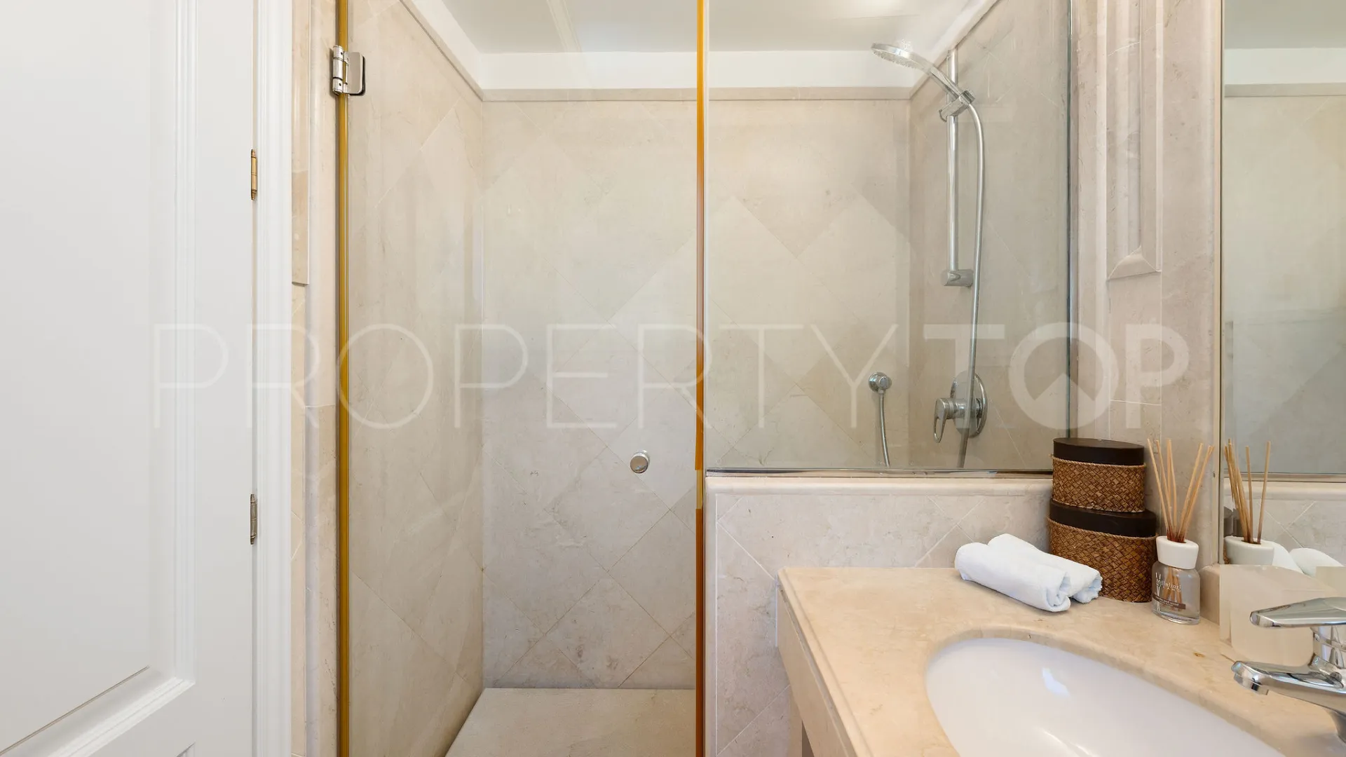 2 bedrooms Las Alamandas penthouse for sale