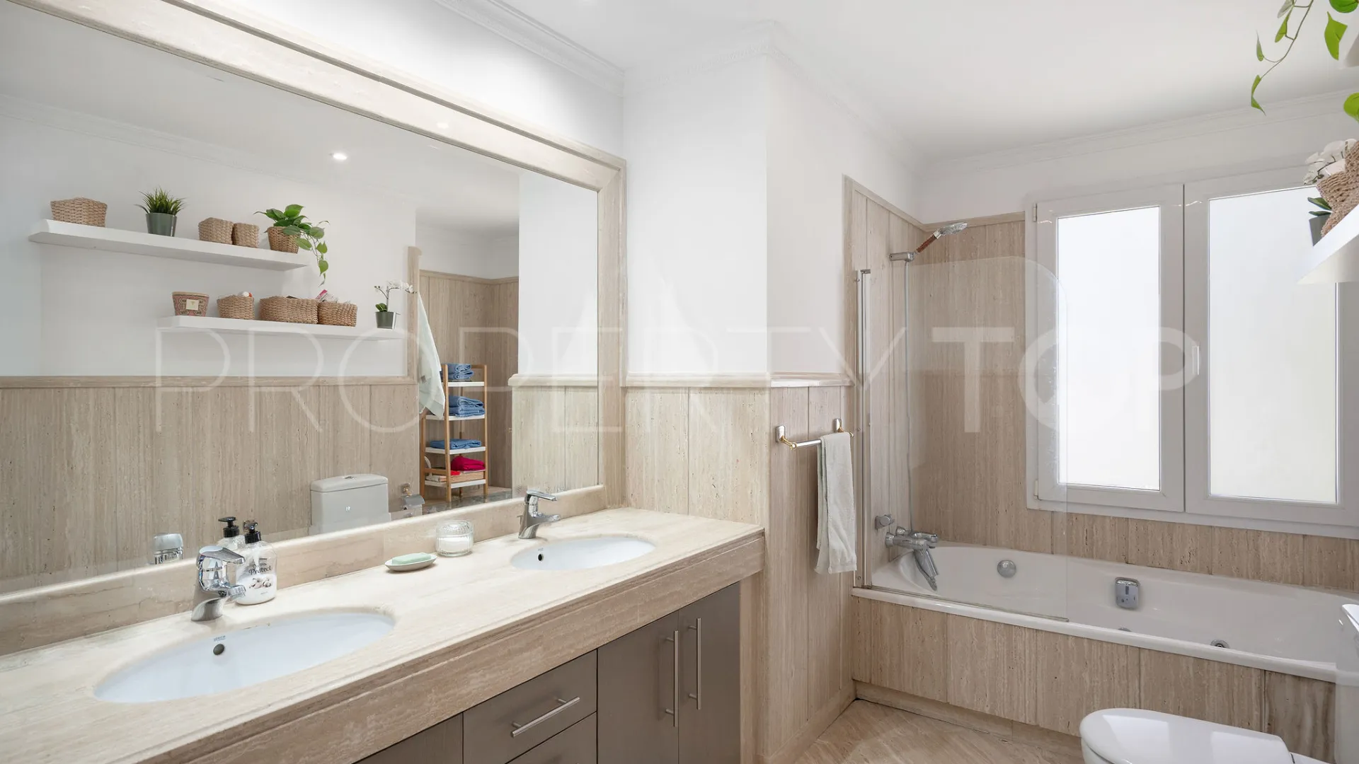 2 bedrooms Las Alamandas penthouse for sale
