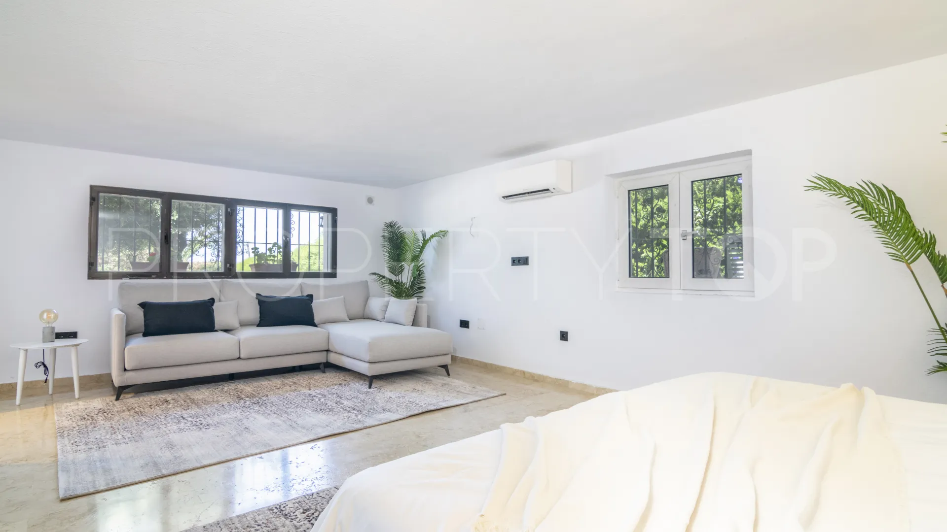 Villa en venta de 7 dormitorios en Alta Vista
