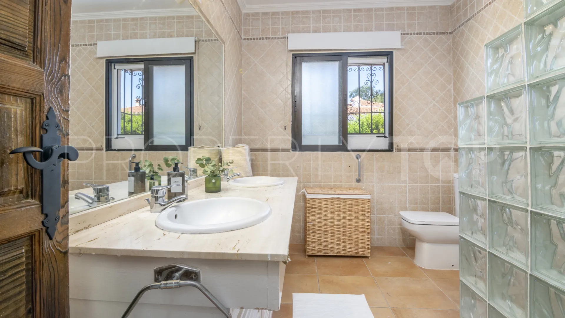 Villa en venta de 7 dormitorios en Alta Vista