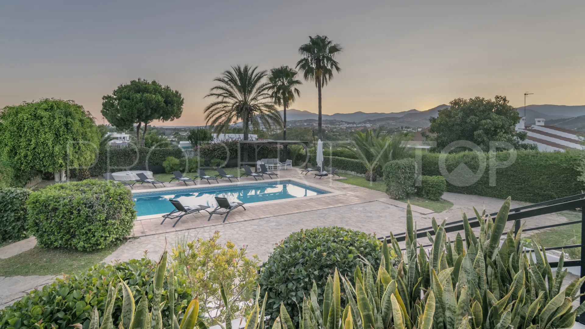 Villa en venta de 7 dormitorios en Alta Vista