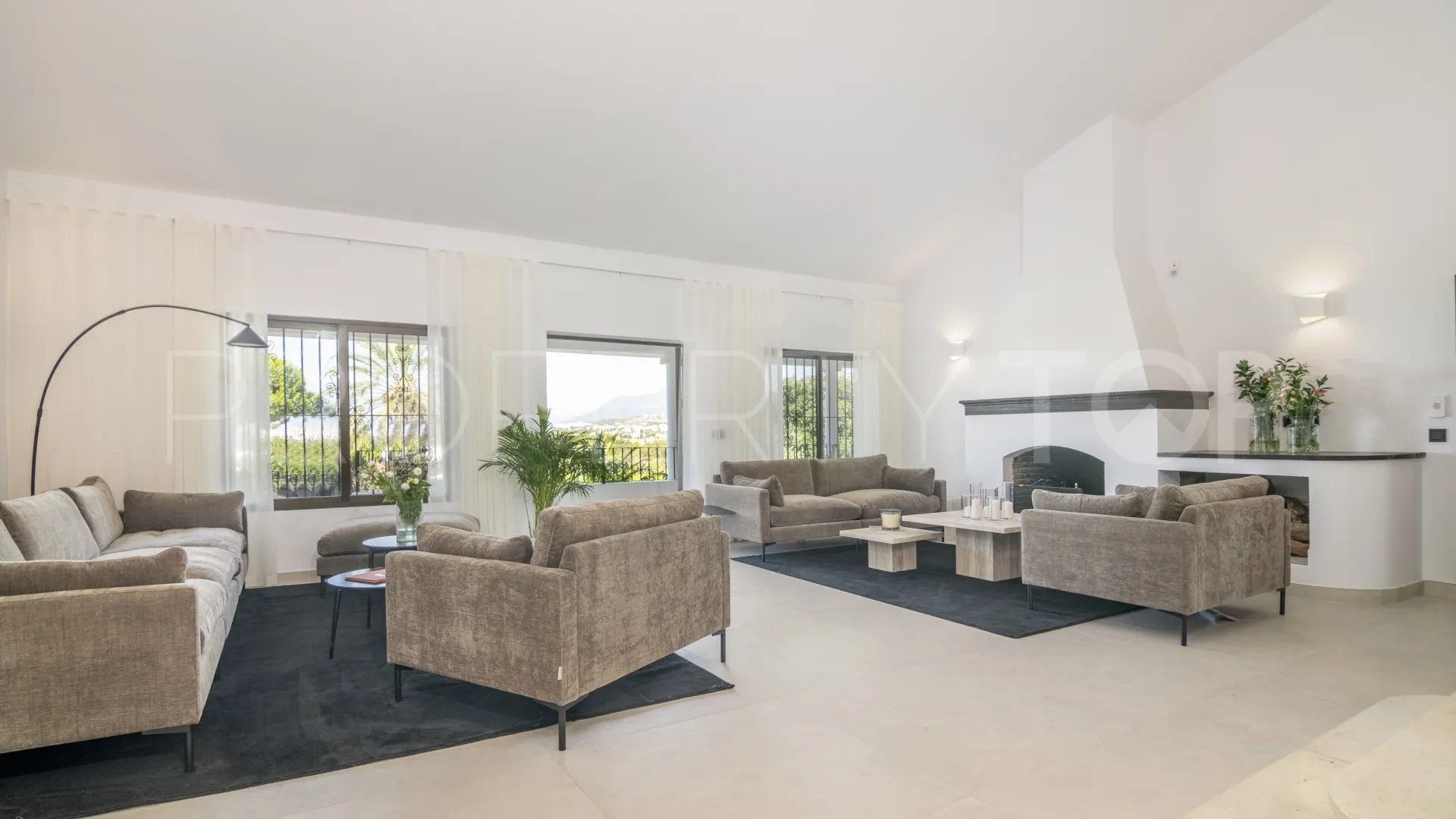 Villa en venta de 7 dormitorios en Alta Vista