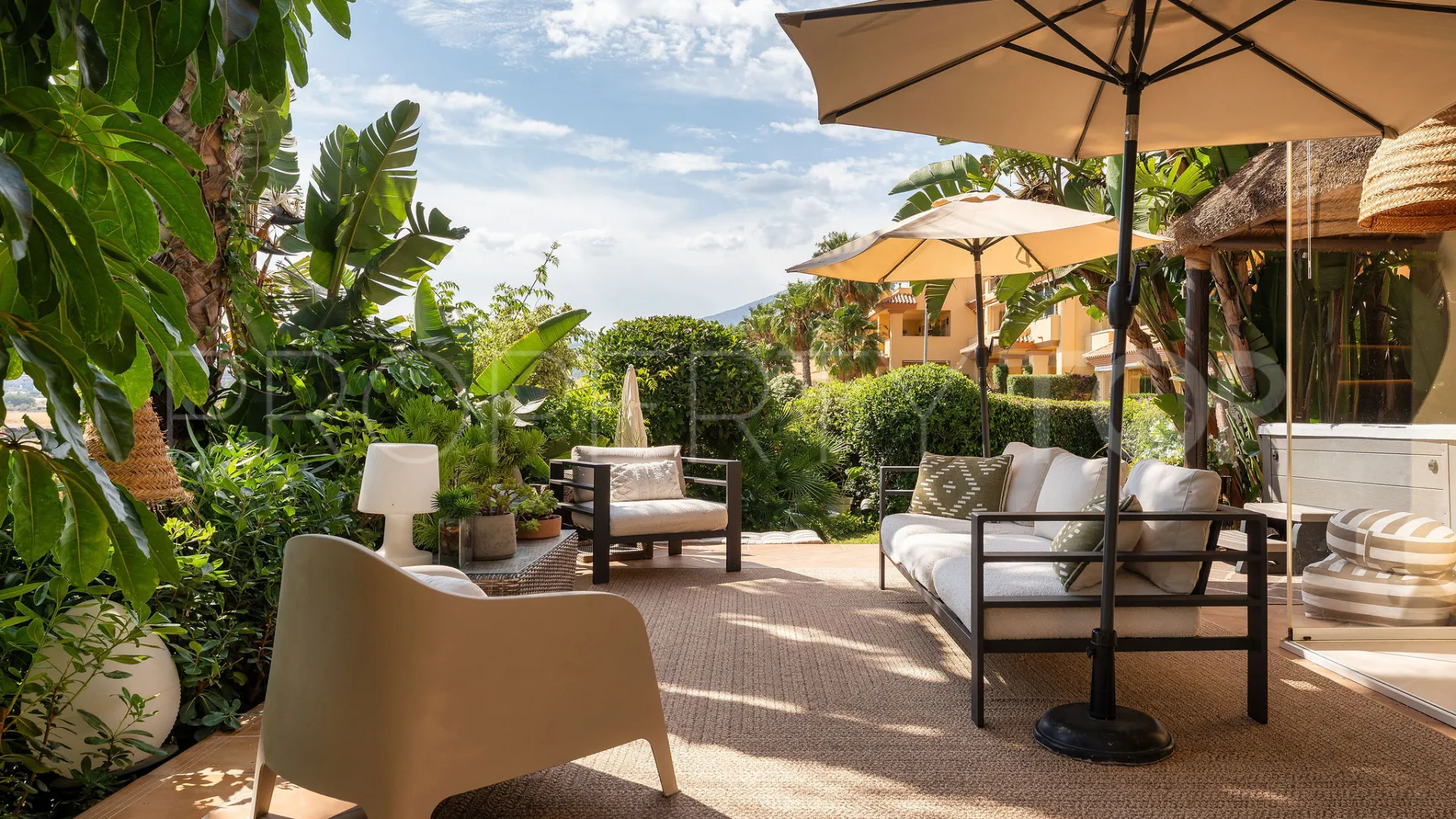 Apartamento planta baja de 3 dormitorios a la venta en Cumbres del Rodeo