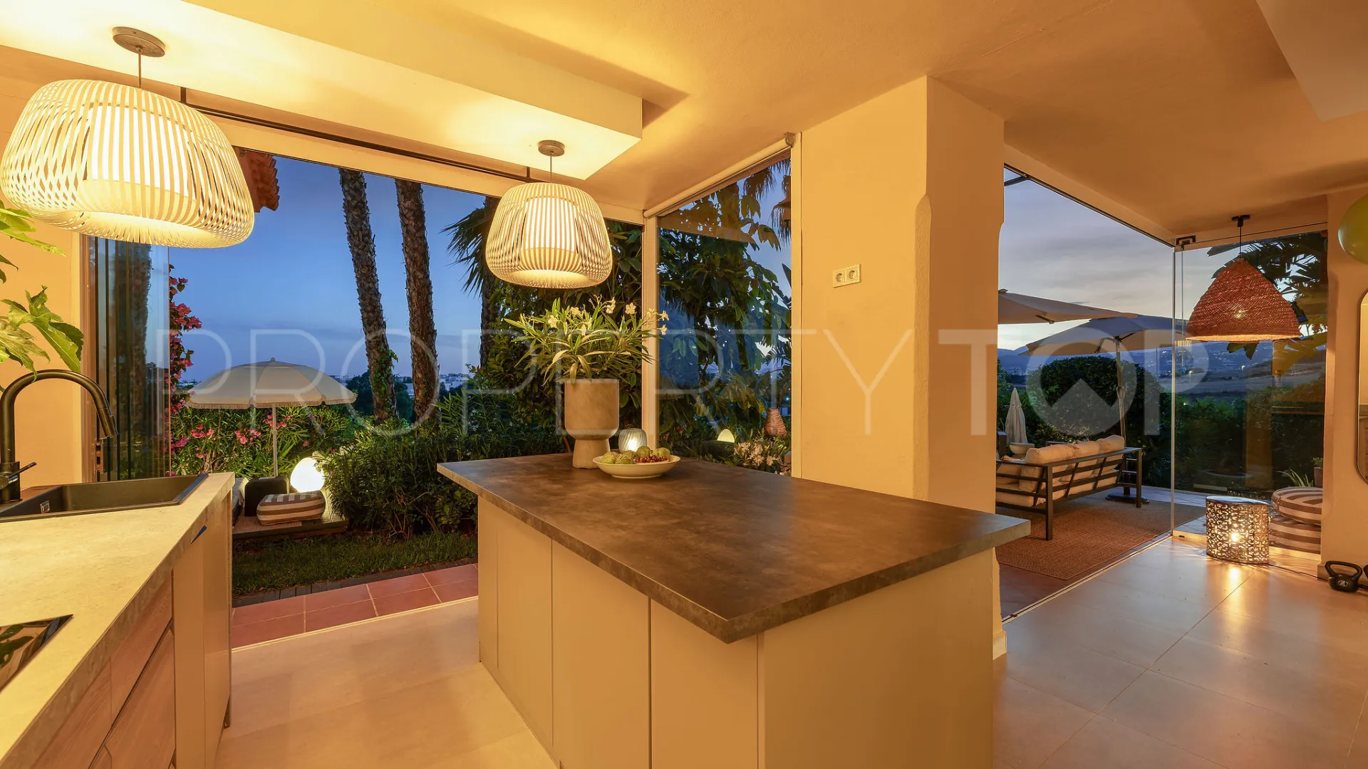 Apartamento planta baja de 3 dormitorios a la venta en Cumbres del Rodeo