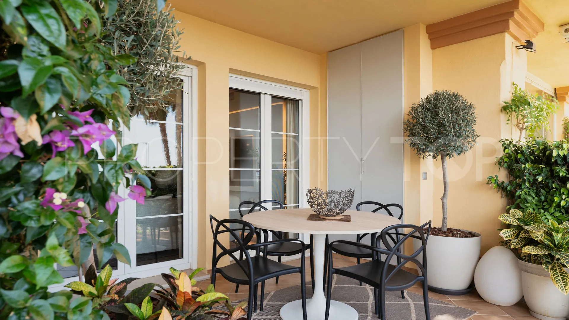 Apartamento planta baja de 3 dormitorios a la venta en Cumbres del Rodeo