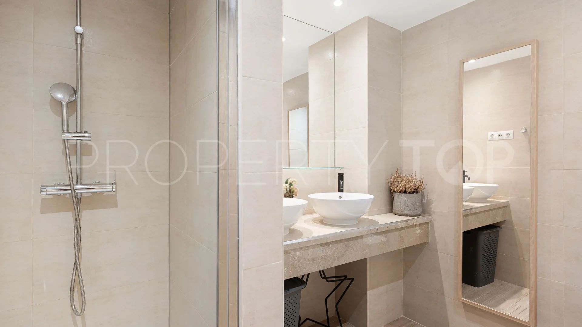 Apartamento planta baja de 3 dormitorios a la venta en Cumbres del Rodeo