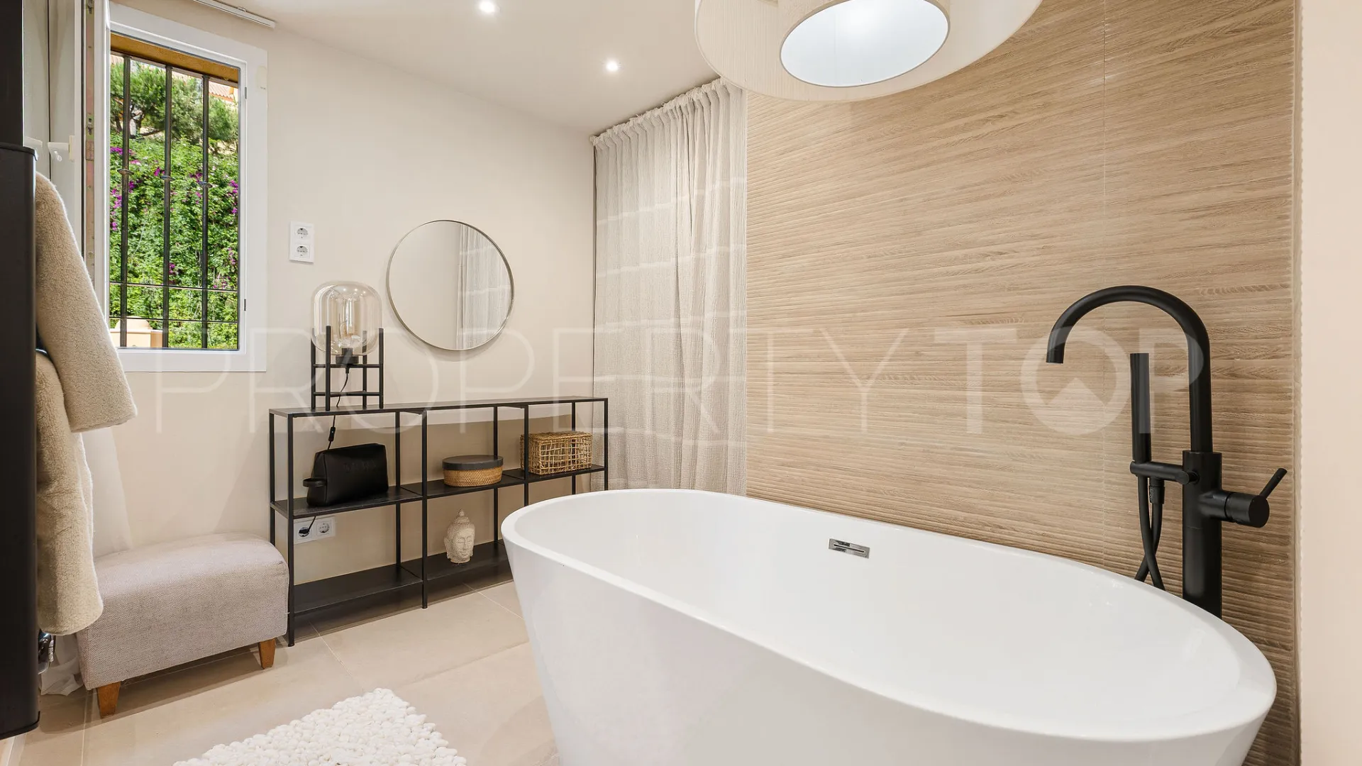 Apartamento planta baja de 3 dormitorios a la venta en Cumbres del Rodeo