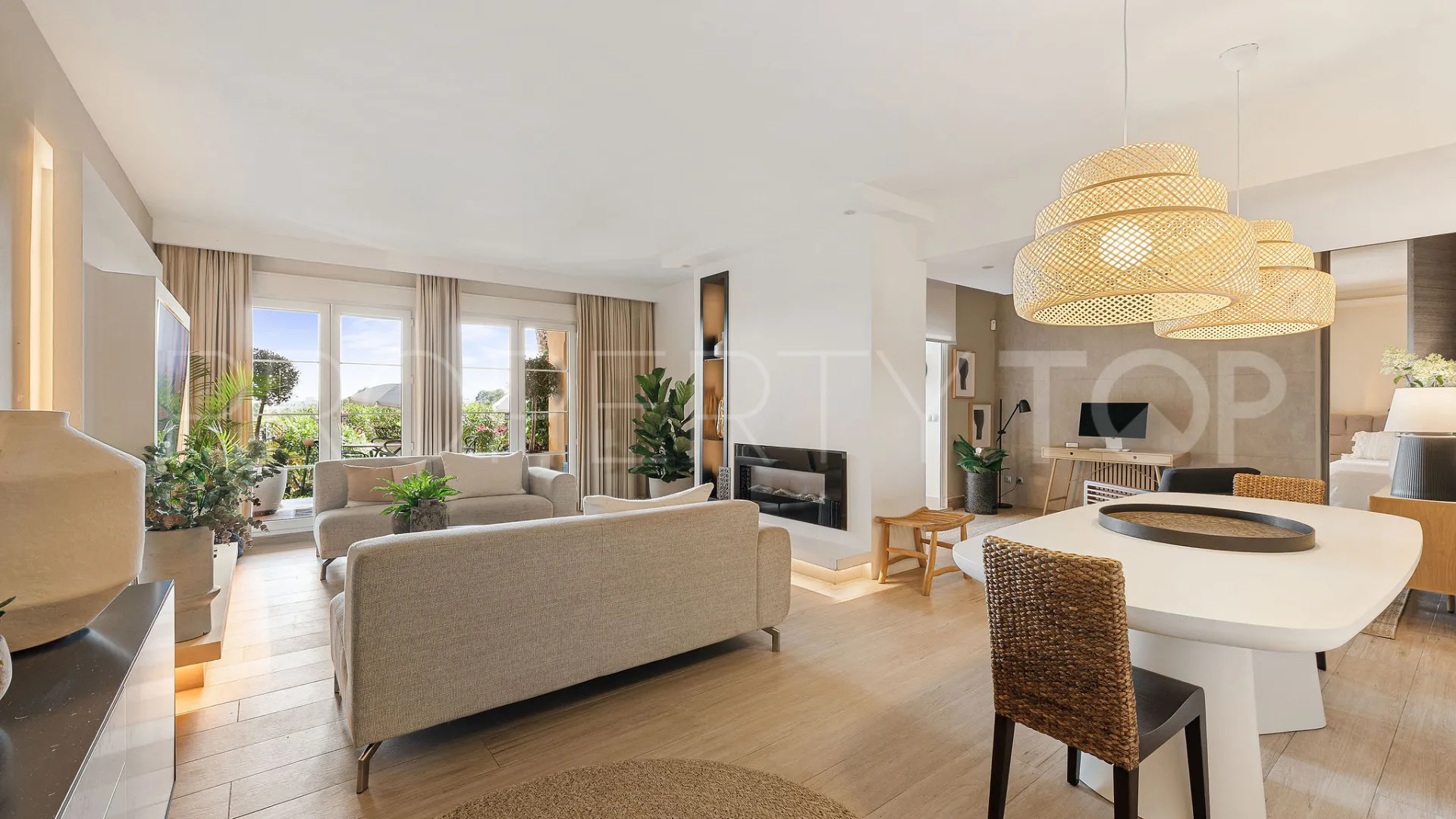 Apartamento planta baja de 3 dormitorios a la venta en Cumbres del Rodeo