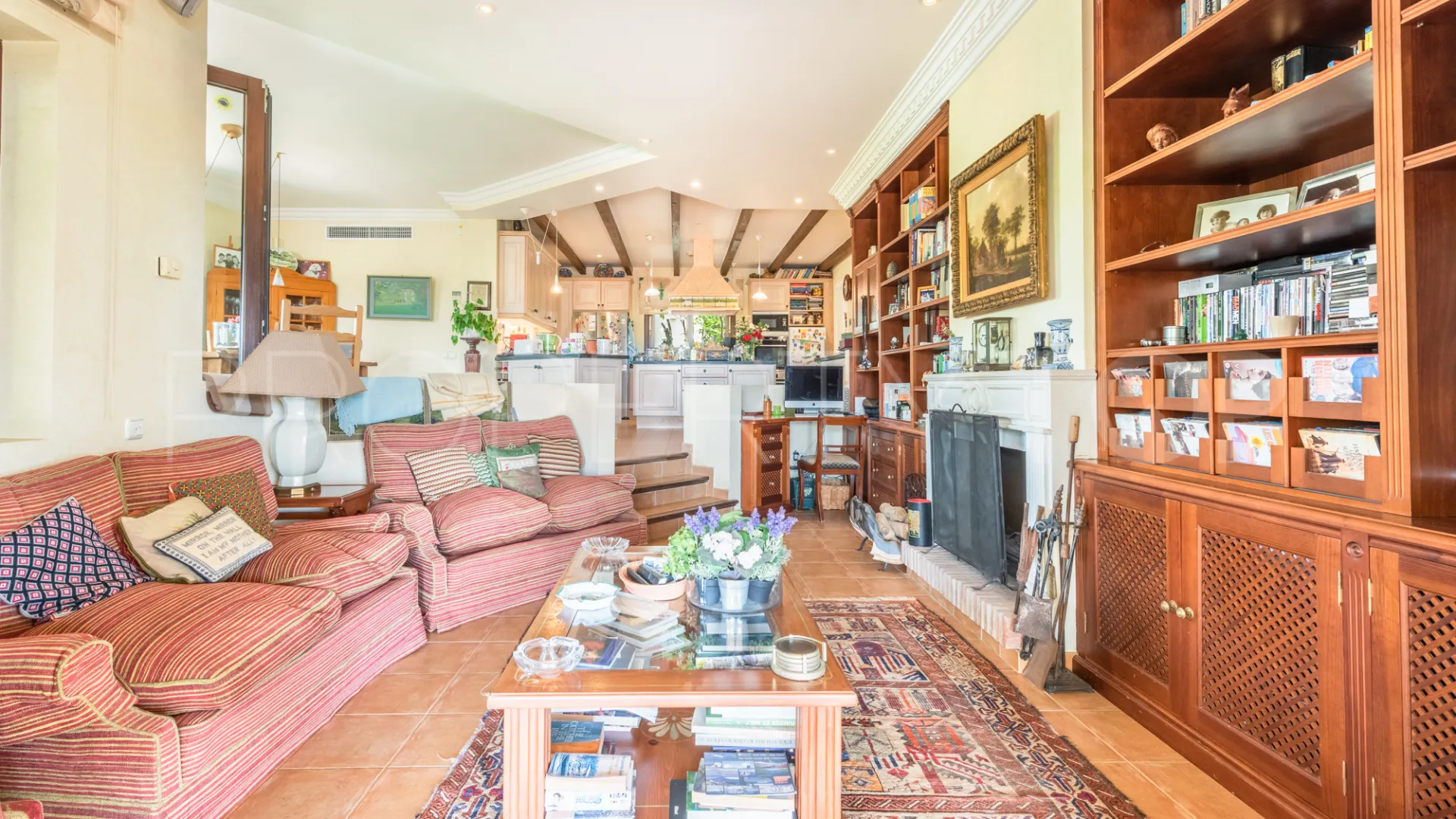 For sale villa with 9 bedrooms in Zona F