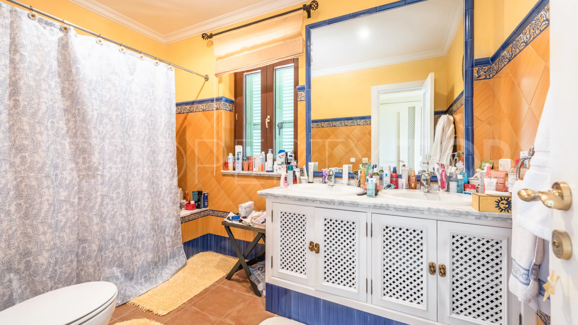 For sale villa with 9 bedrooms in Zona F
