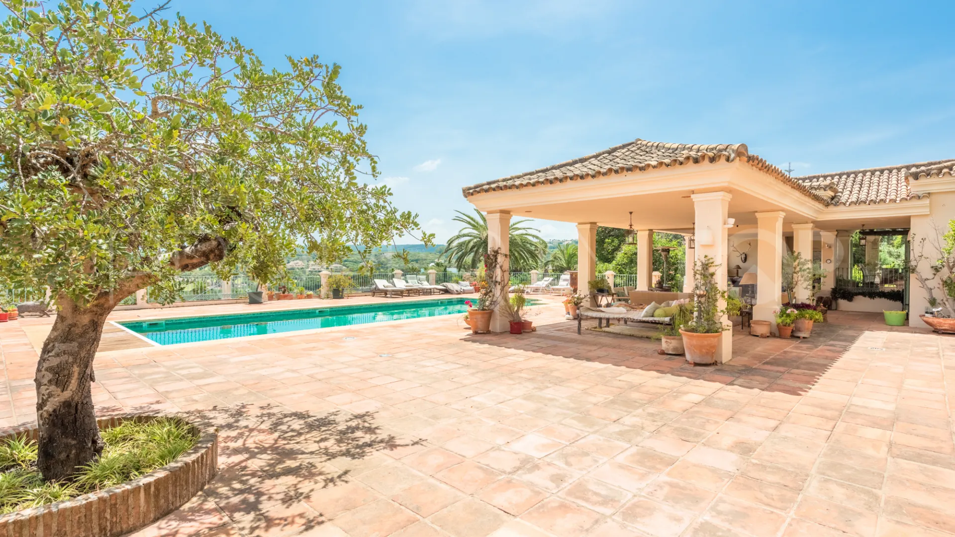 For sale villa with 9 bedrooms in Zona F