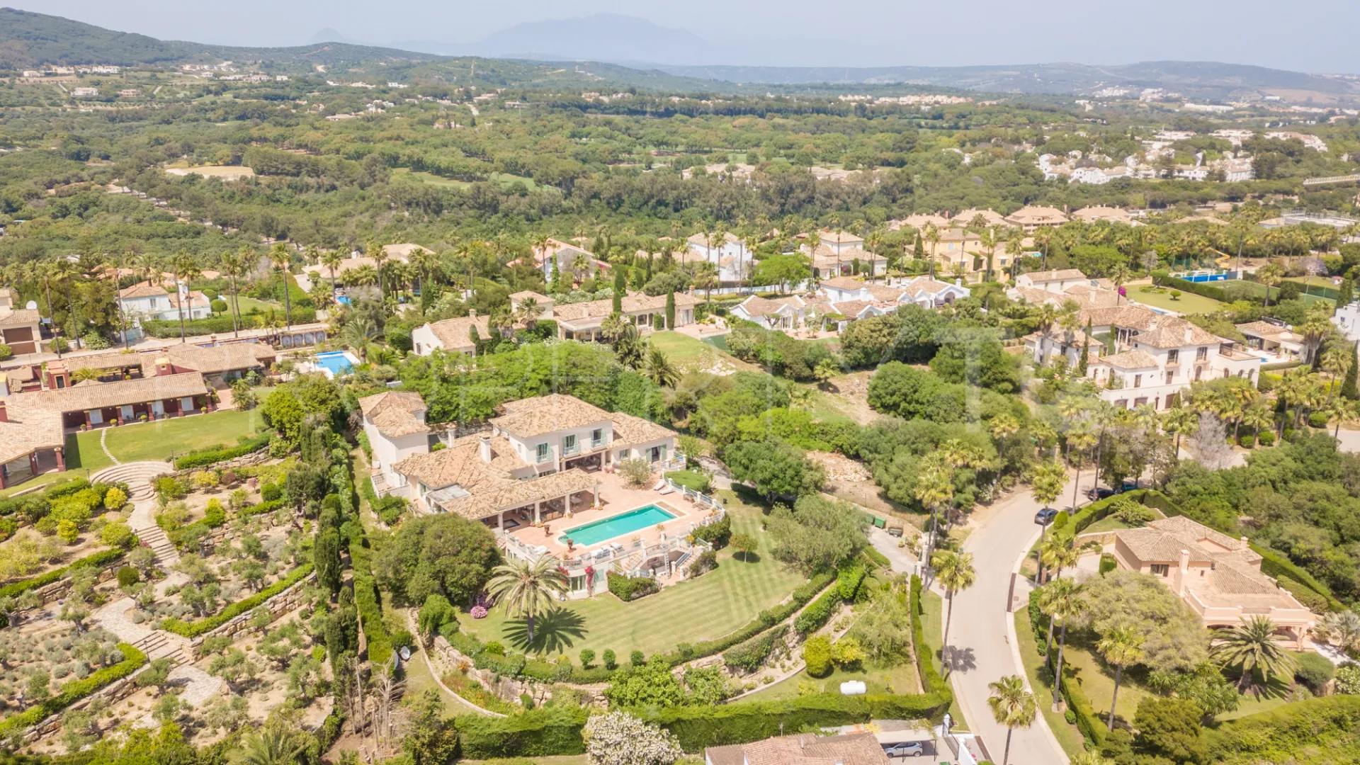 For sale villa with 9 bedrooms in Zona F