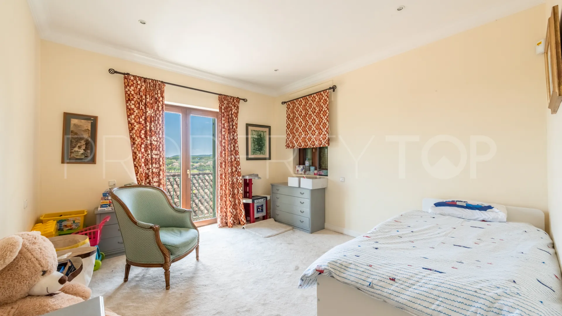 For sale villa with 9 bedrooms in Zona F