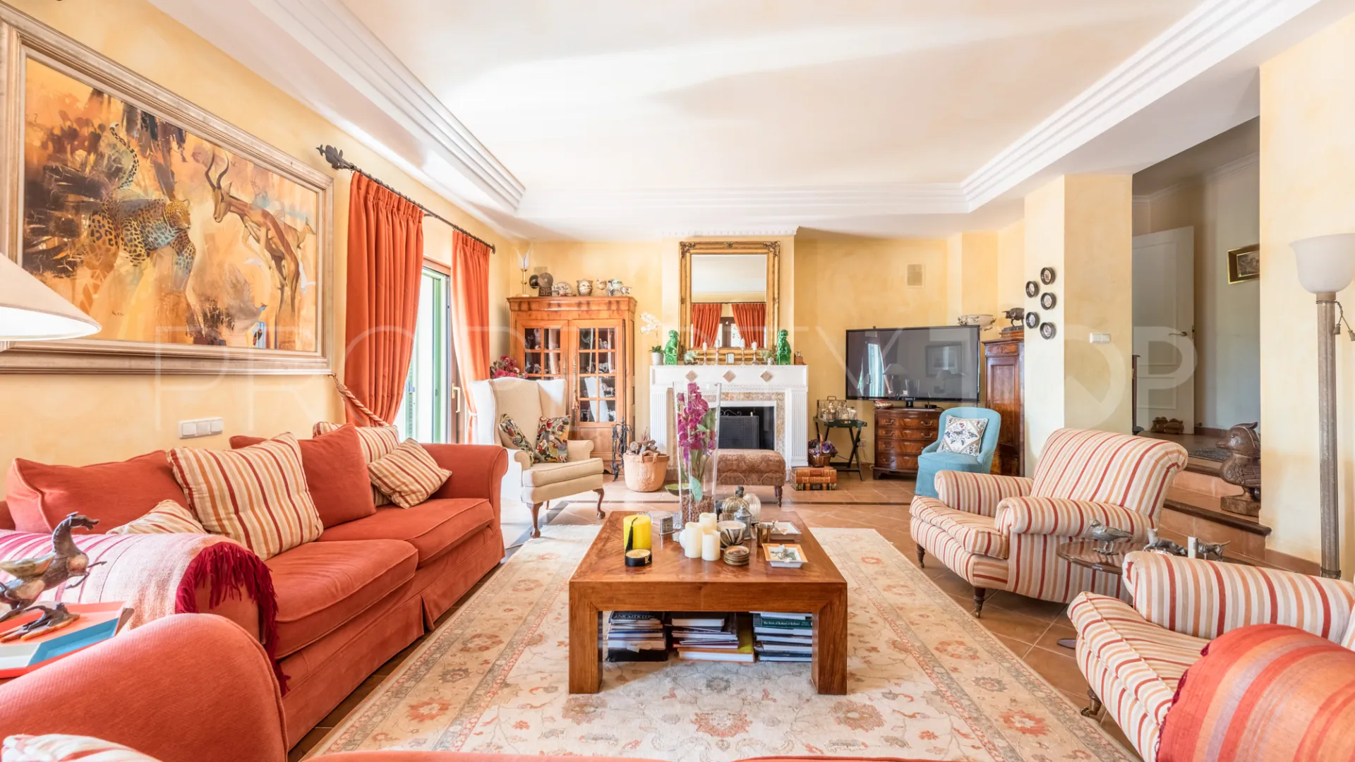 For sale villa with 9 bedrooms in Zona F