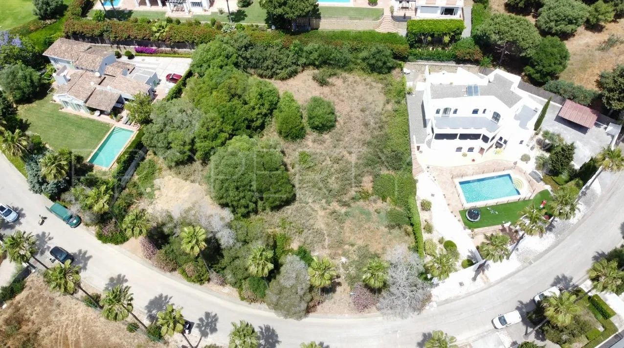 For sale plot in Zona F