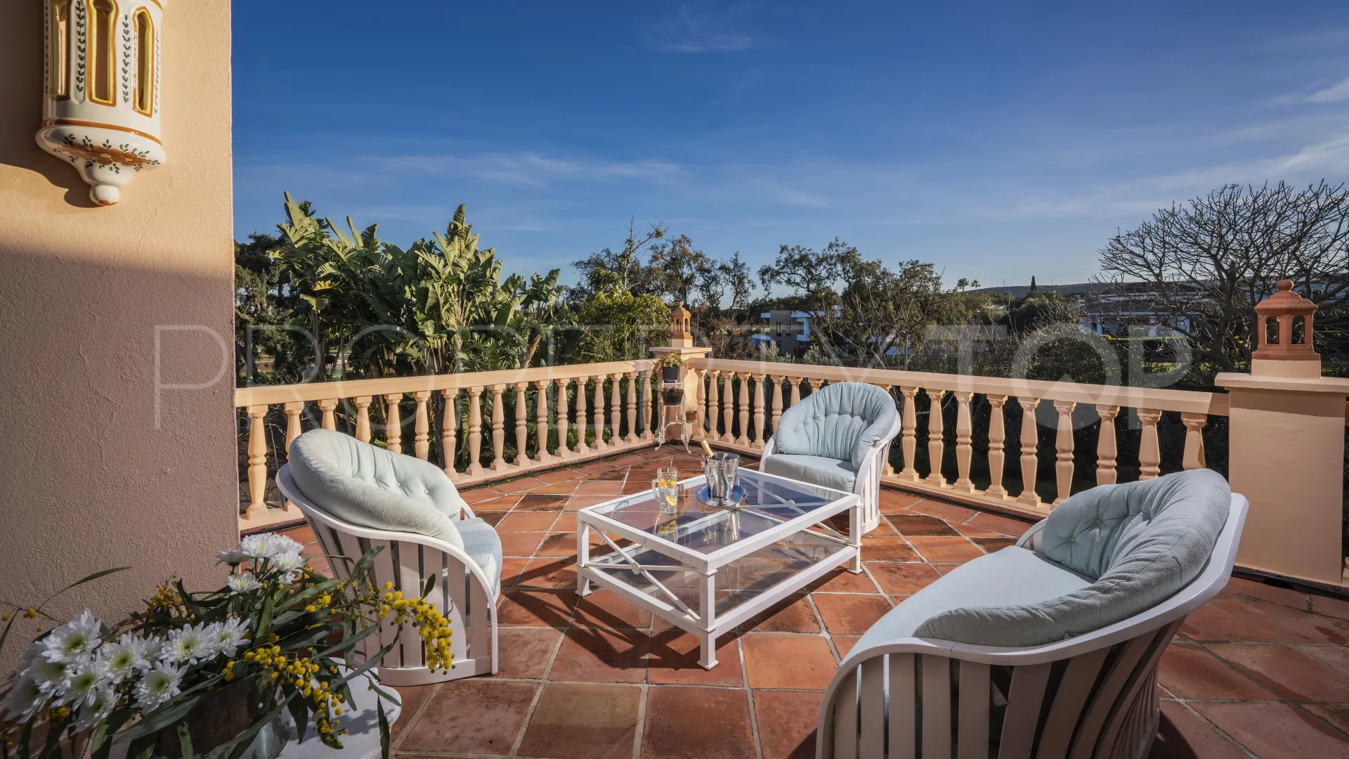 Villa en venta con 6 dormitorios en San Roque Club