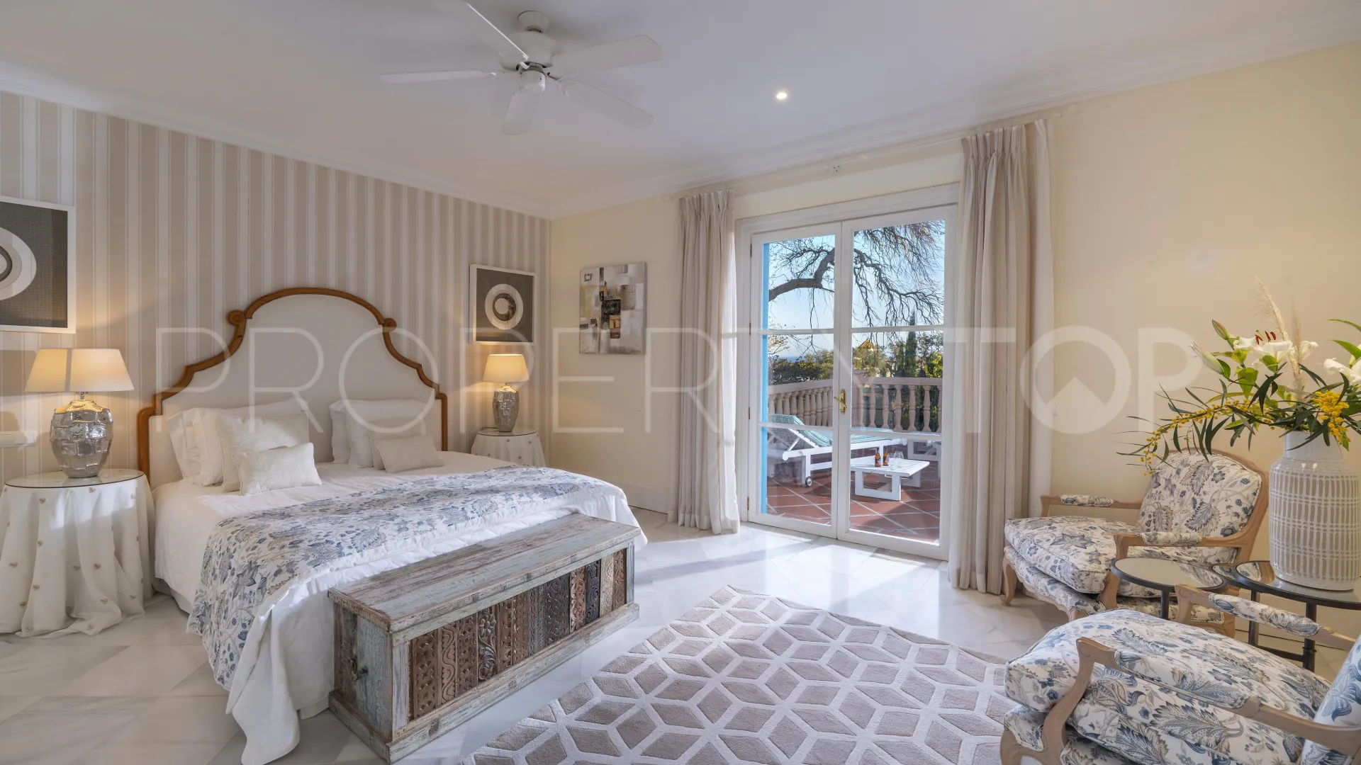 Villa en venta con 6 dormitorios en San Roque Club