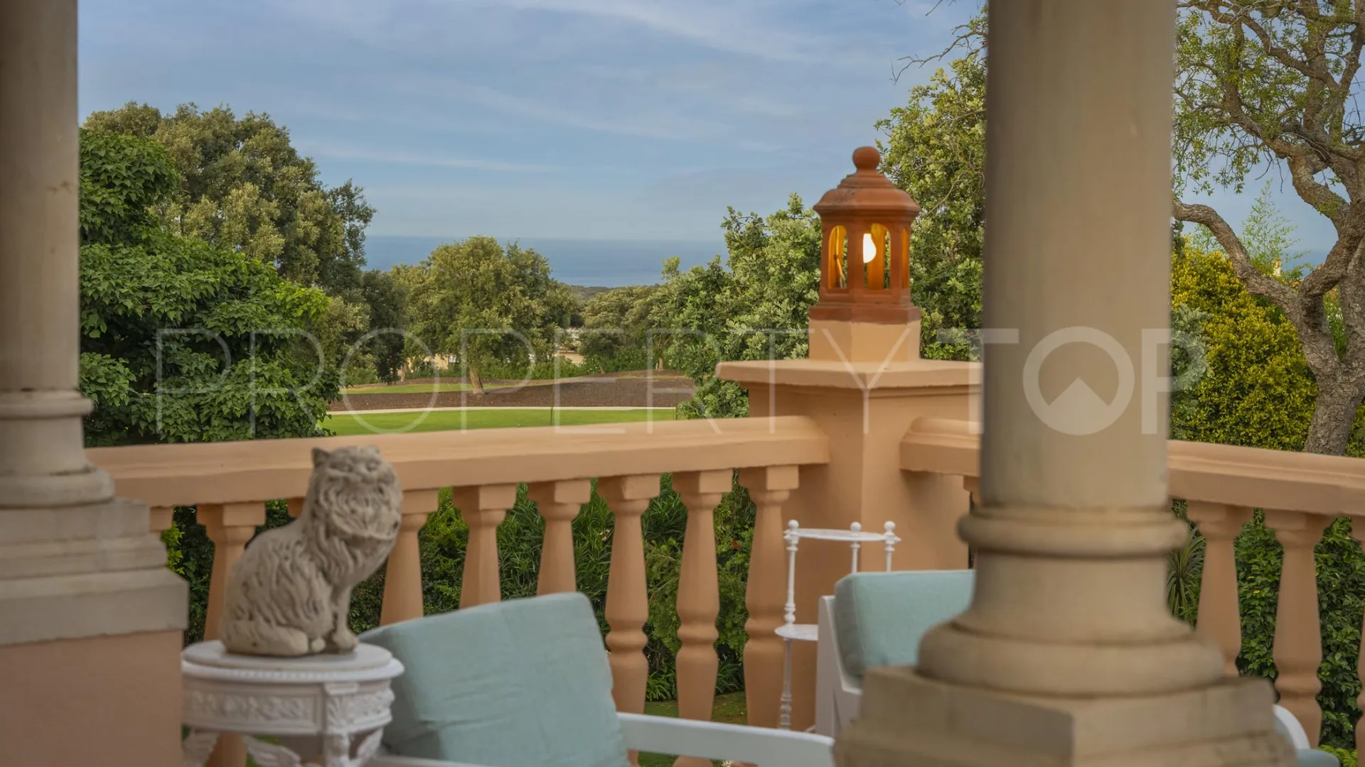 Villa en venta con 6 dormitorios en San Roque Club