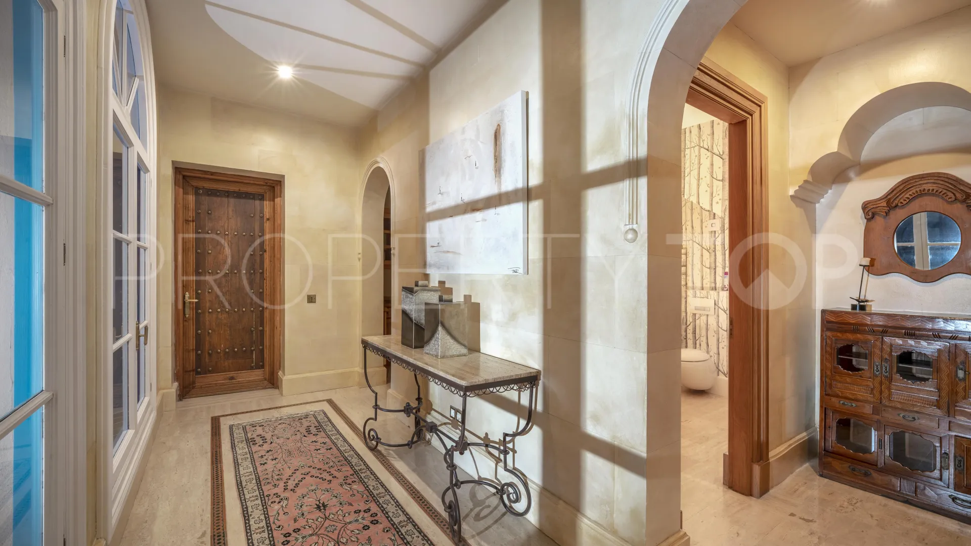 Villa en venta con 6 dormitorios en San Roque Club