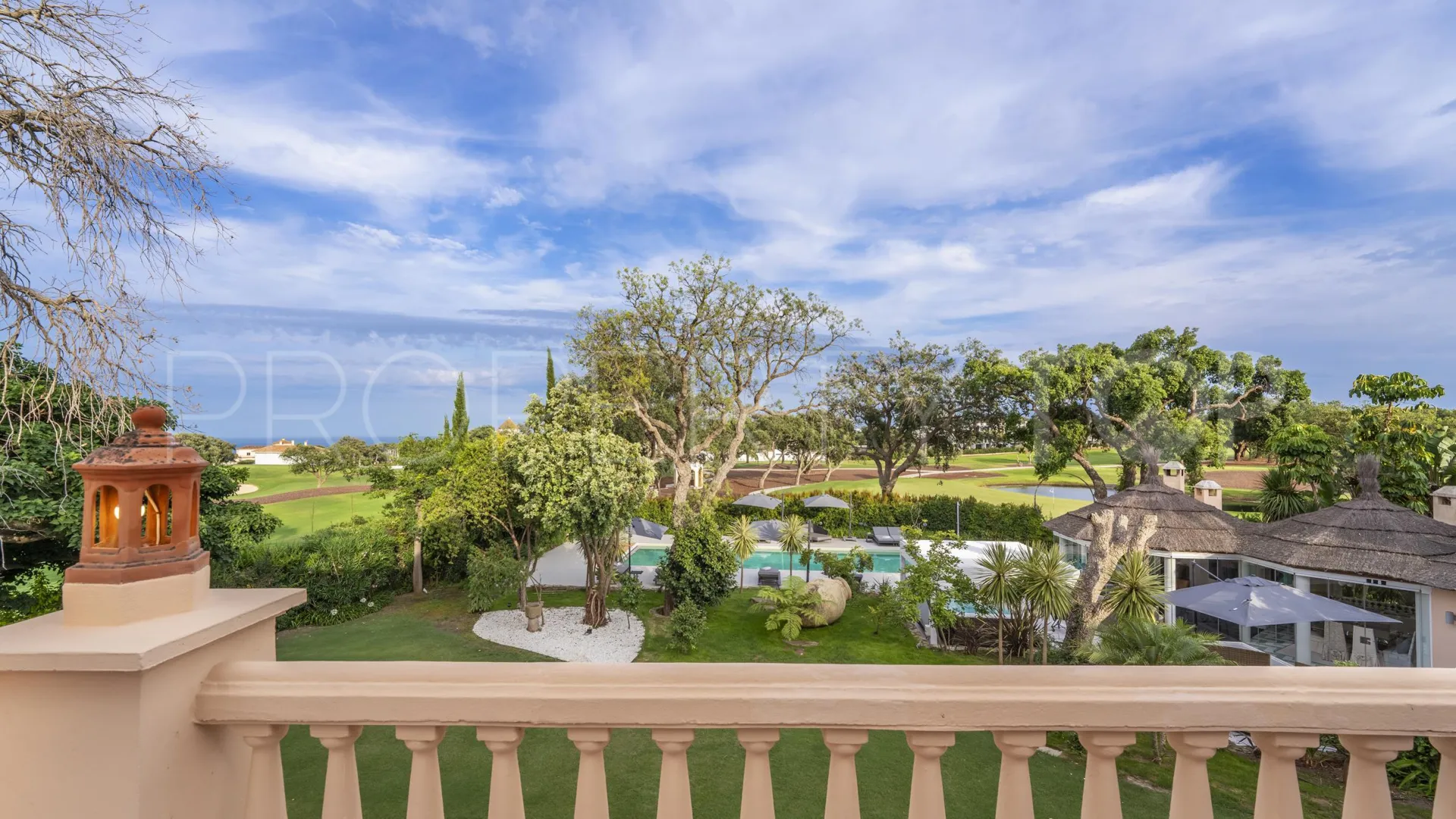 Villa en venta con 6 dormitorios en San Roque Club