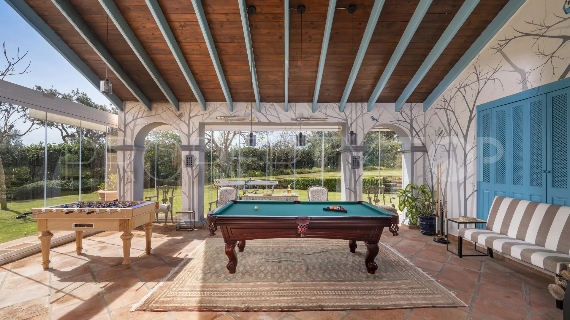 Villa en venta con 6 dormitorios en San Roque Club