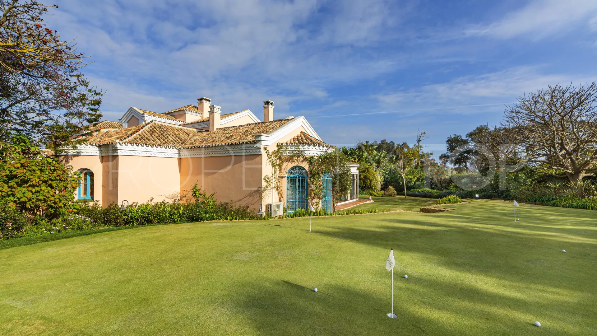 Villa en venta con 6 dormitorios en San Roque Club