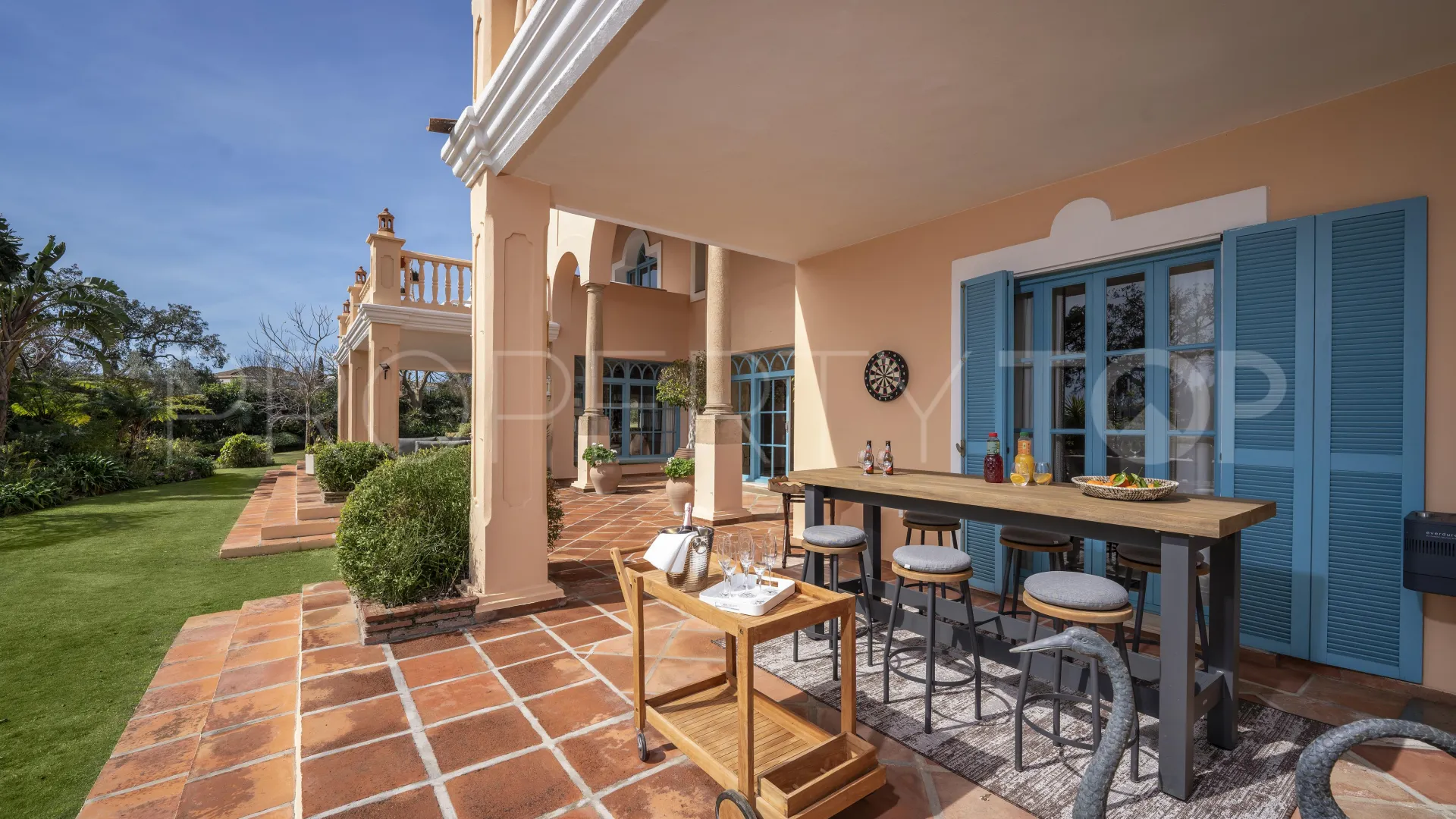 Villa en venta con 6 dormitorios en San Roque Club