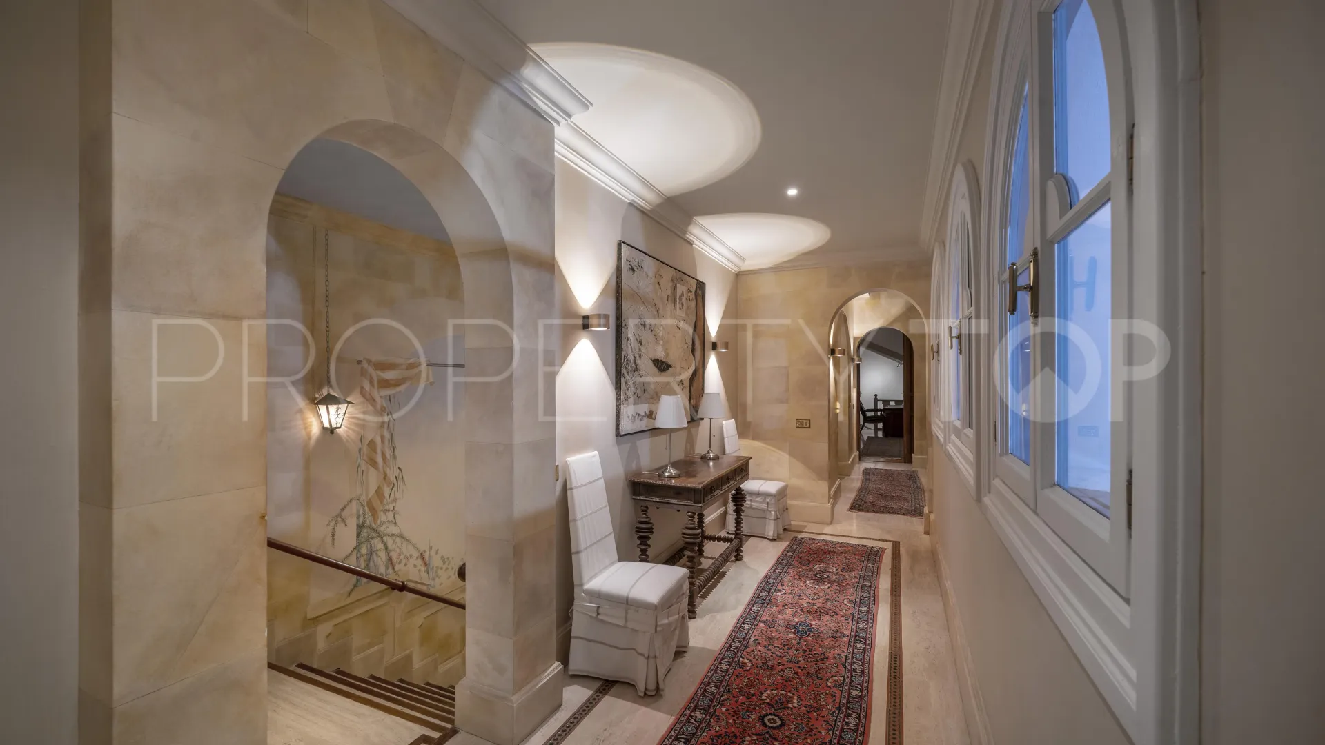 Villa en venta con 6 dormitorios en San Roque Club