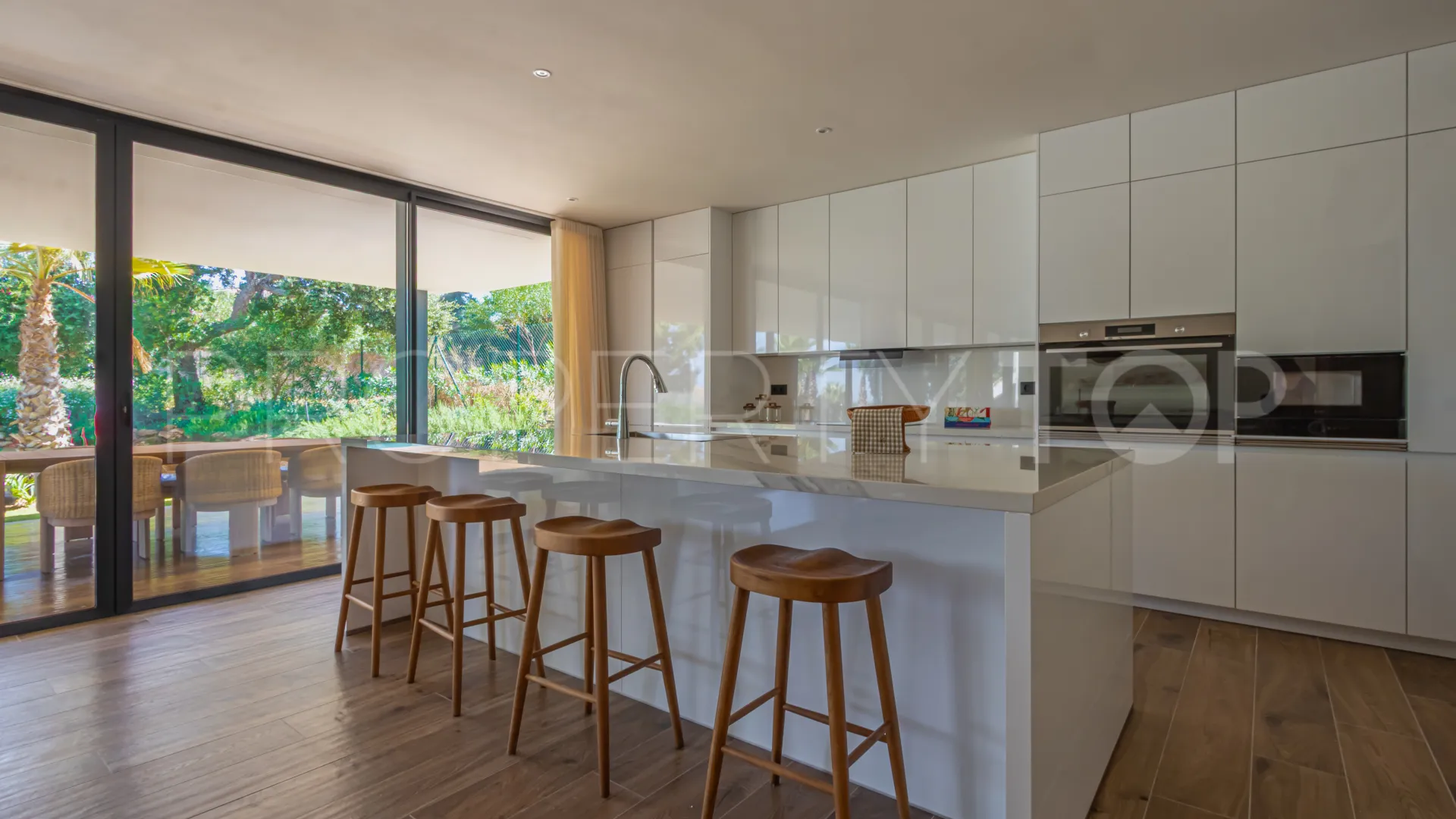 Villa for sale in Zona B with 5 bedrooms