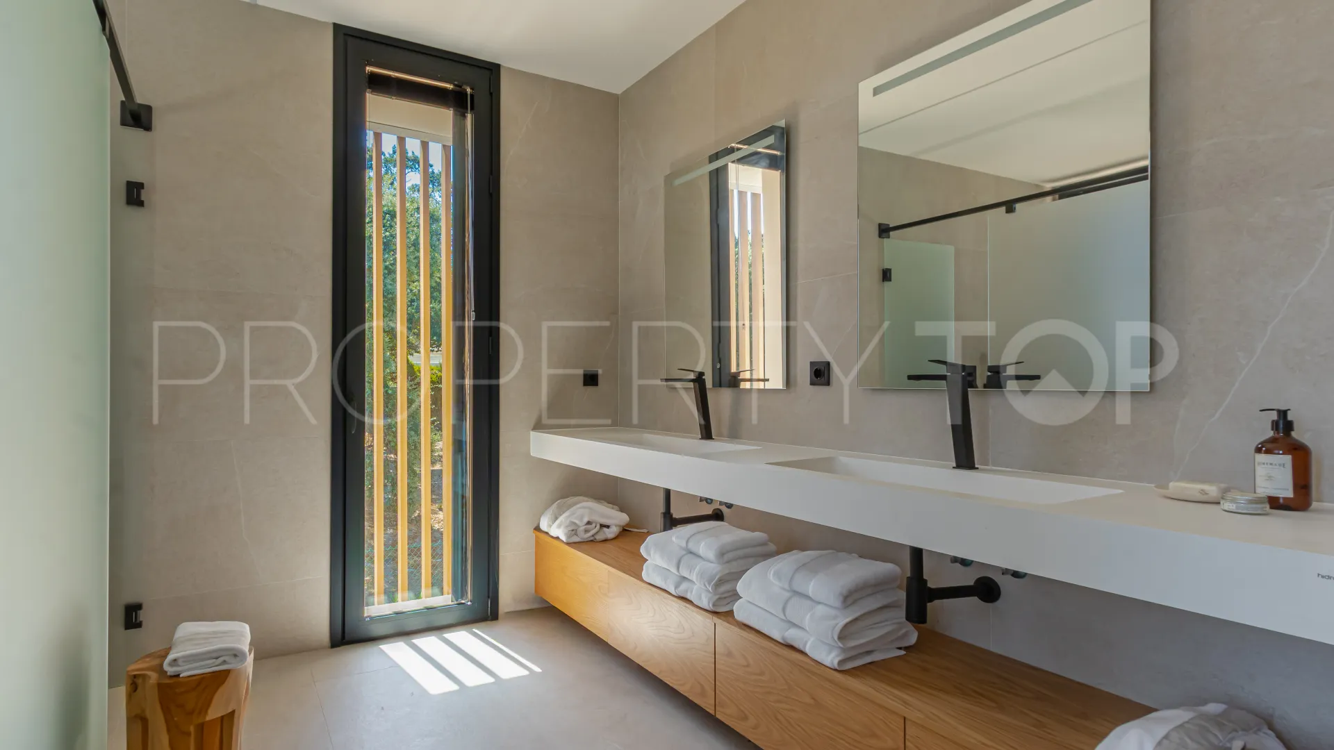 Villa for sale in Zona B with 5 bedrooms