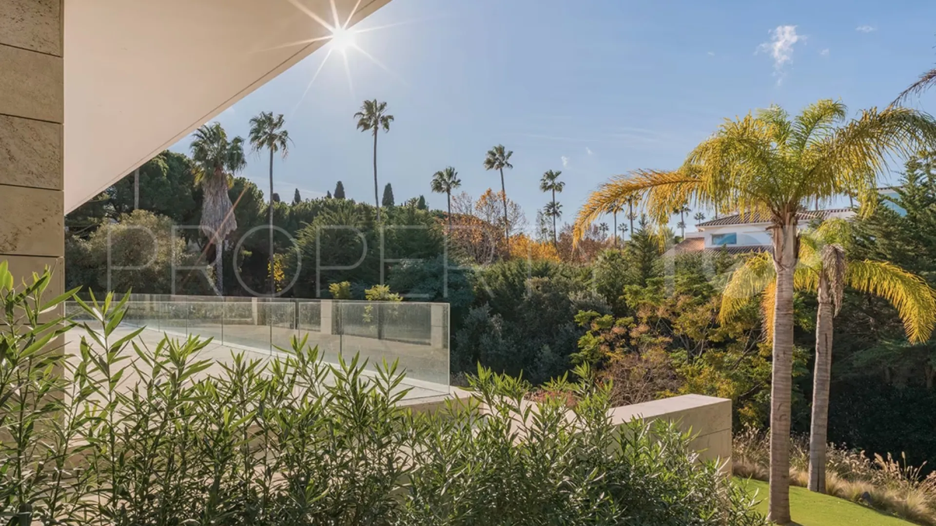 For sale Kings & Queens villa