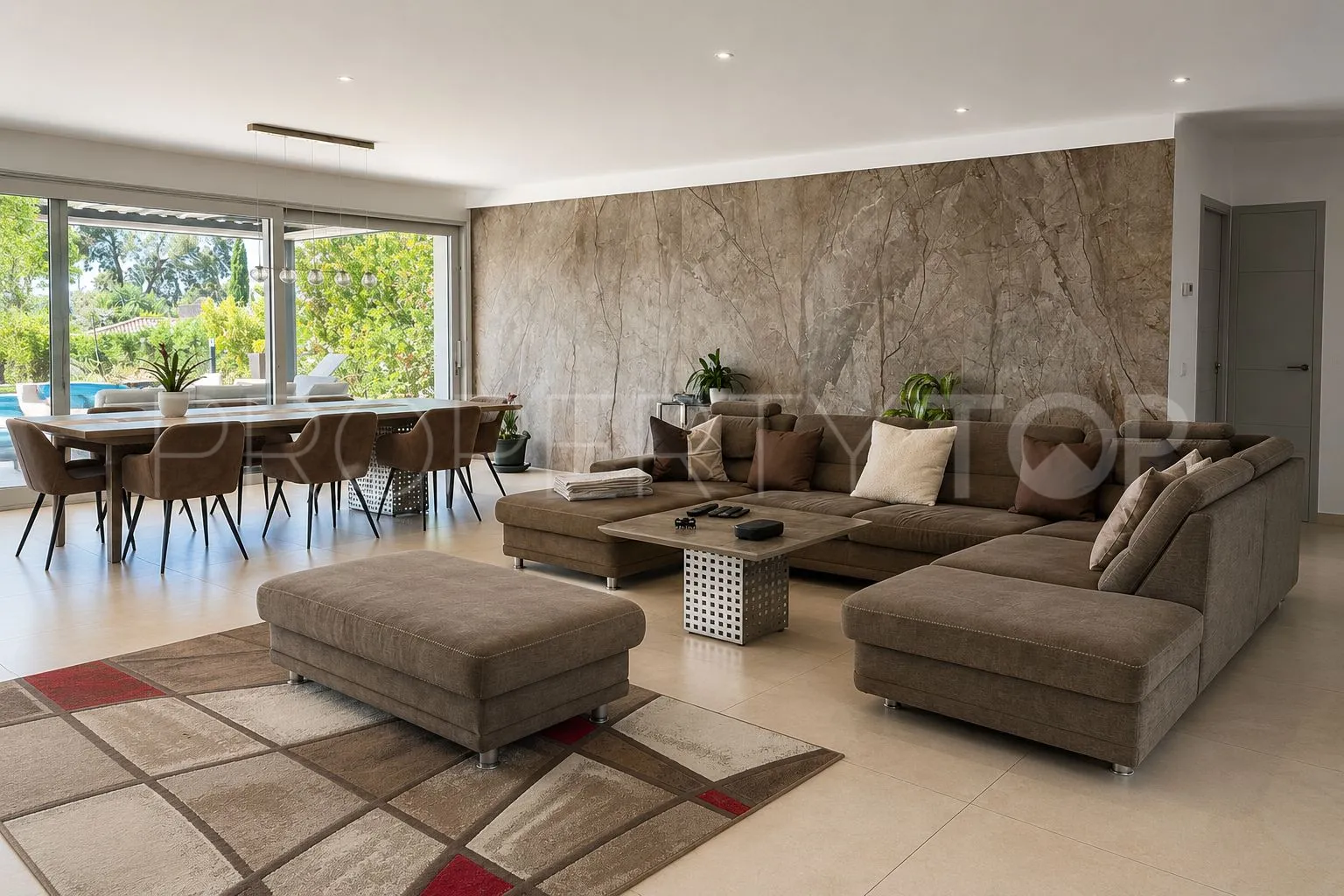 Se vende villa con 5 dormitorios en Reyes y Reinas
