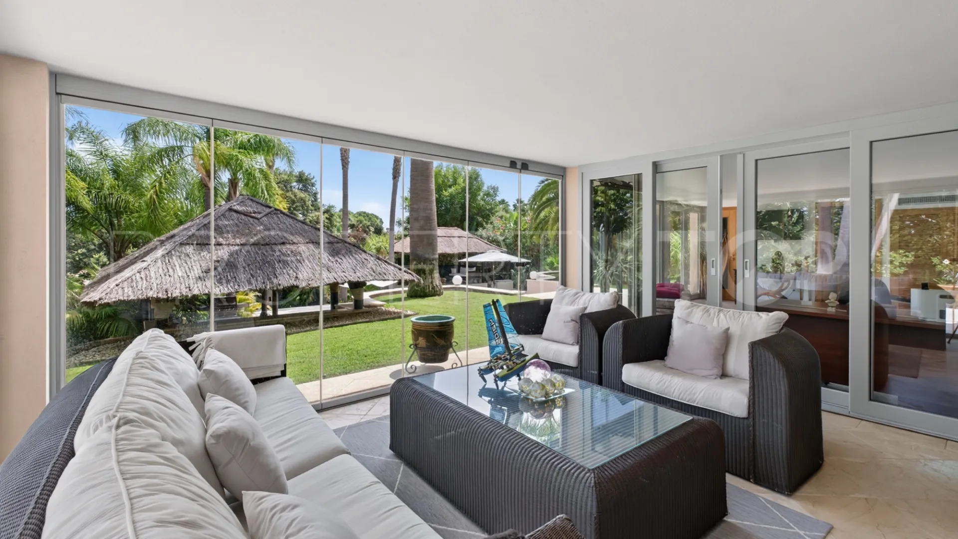 Villa for sale in Zona C with 7 bedrooms