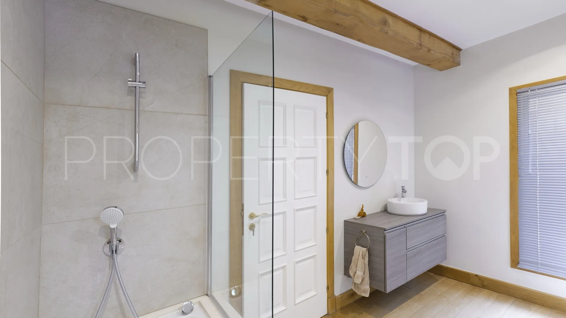 Villa for sale in Zona C with 7 bedrooms