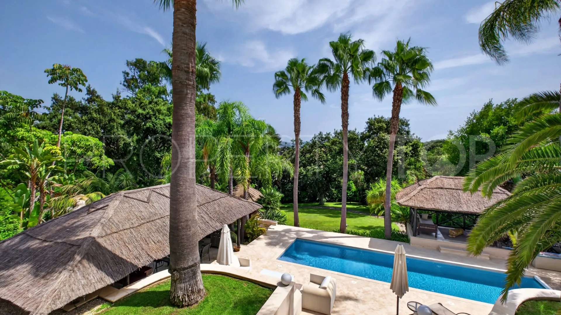 Villa for sale in Zona C with 7 bedrooms