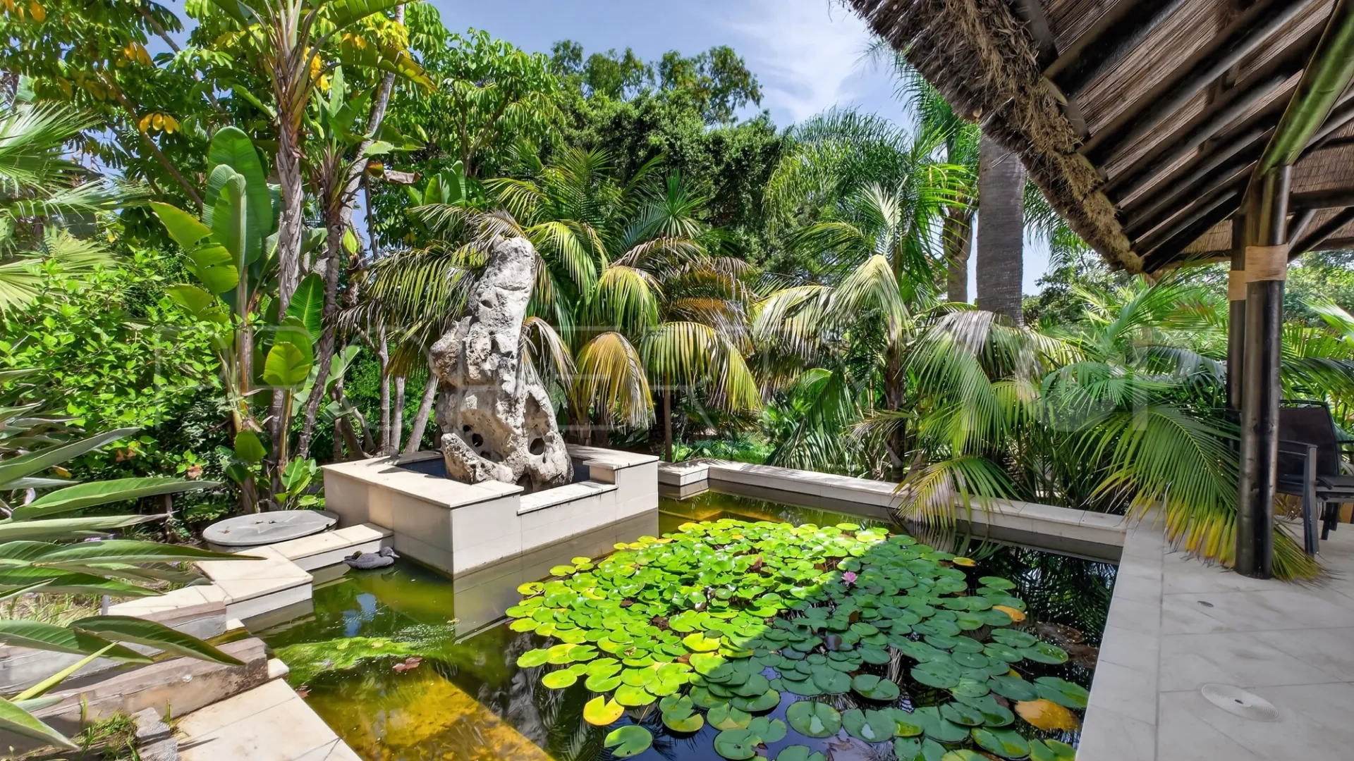 Villa for sale in Zona C with 7 bedrooms