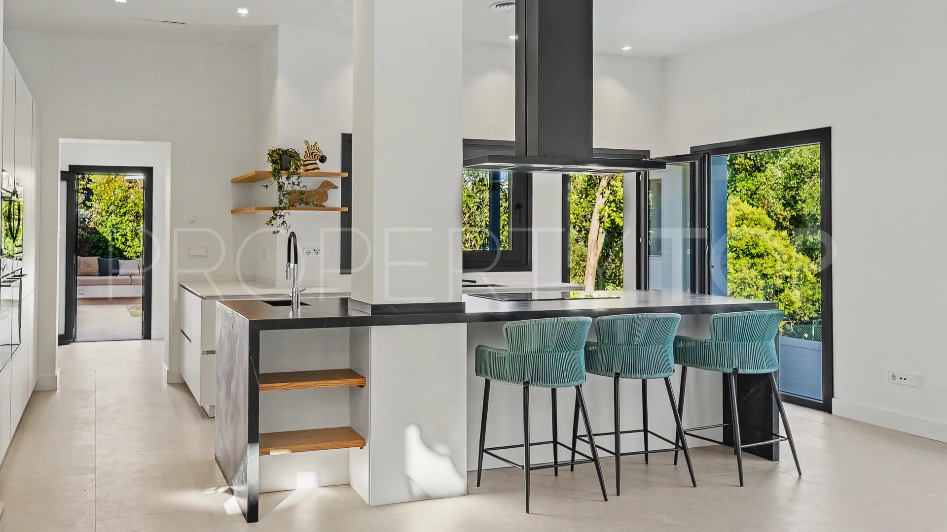 Zona B, villa con 5 dormitorios en venta