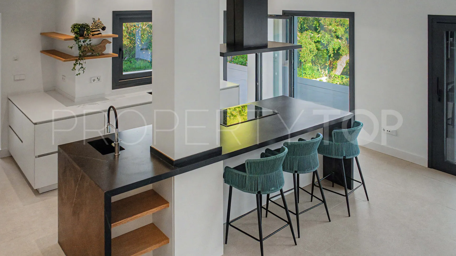 Zona B, villa con 5 dormitorios en venta