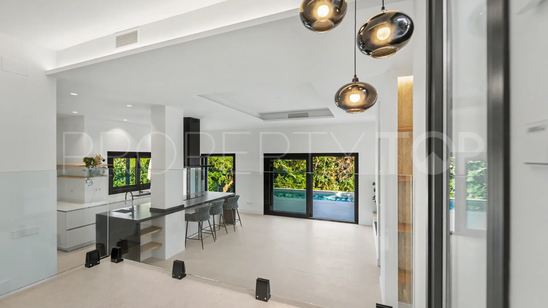 Zona B, villa con 5 dormitorios en venta