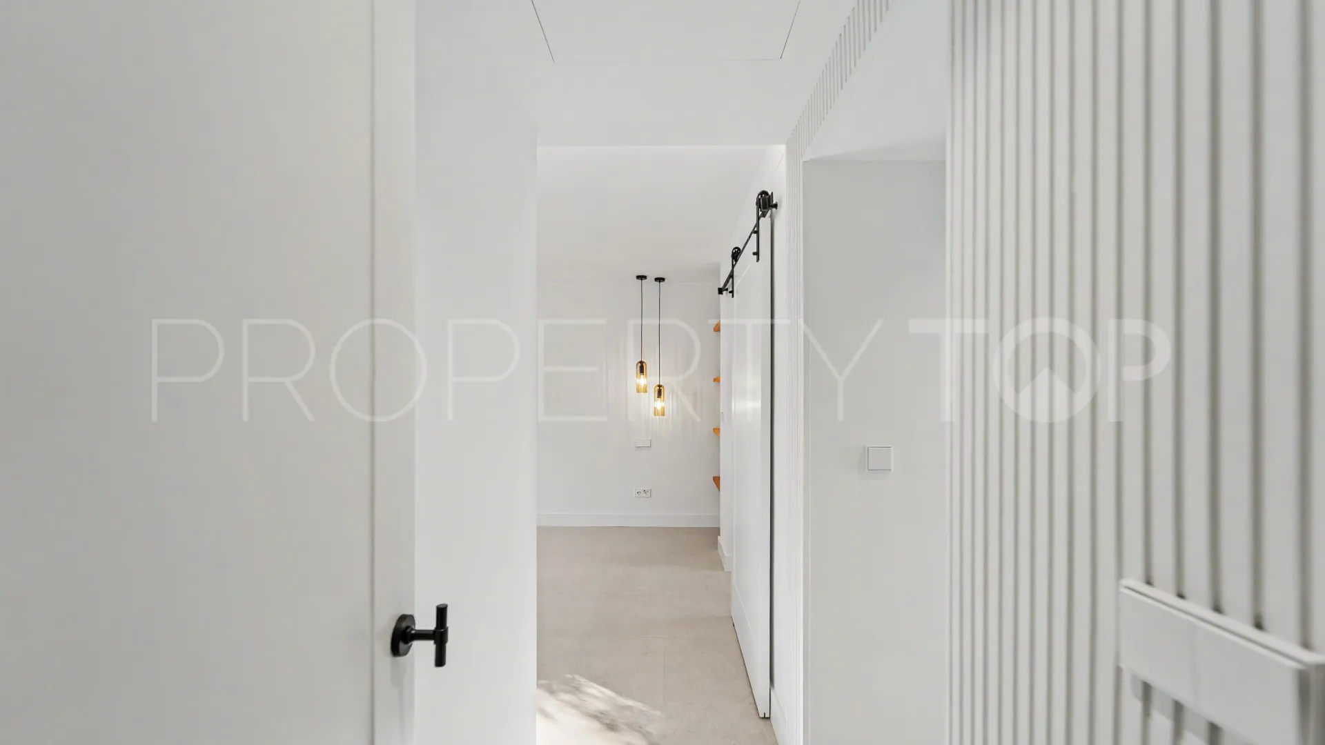Zona B, villa con 5 dormitorios en venta