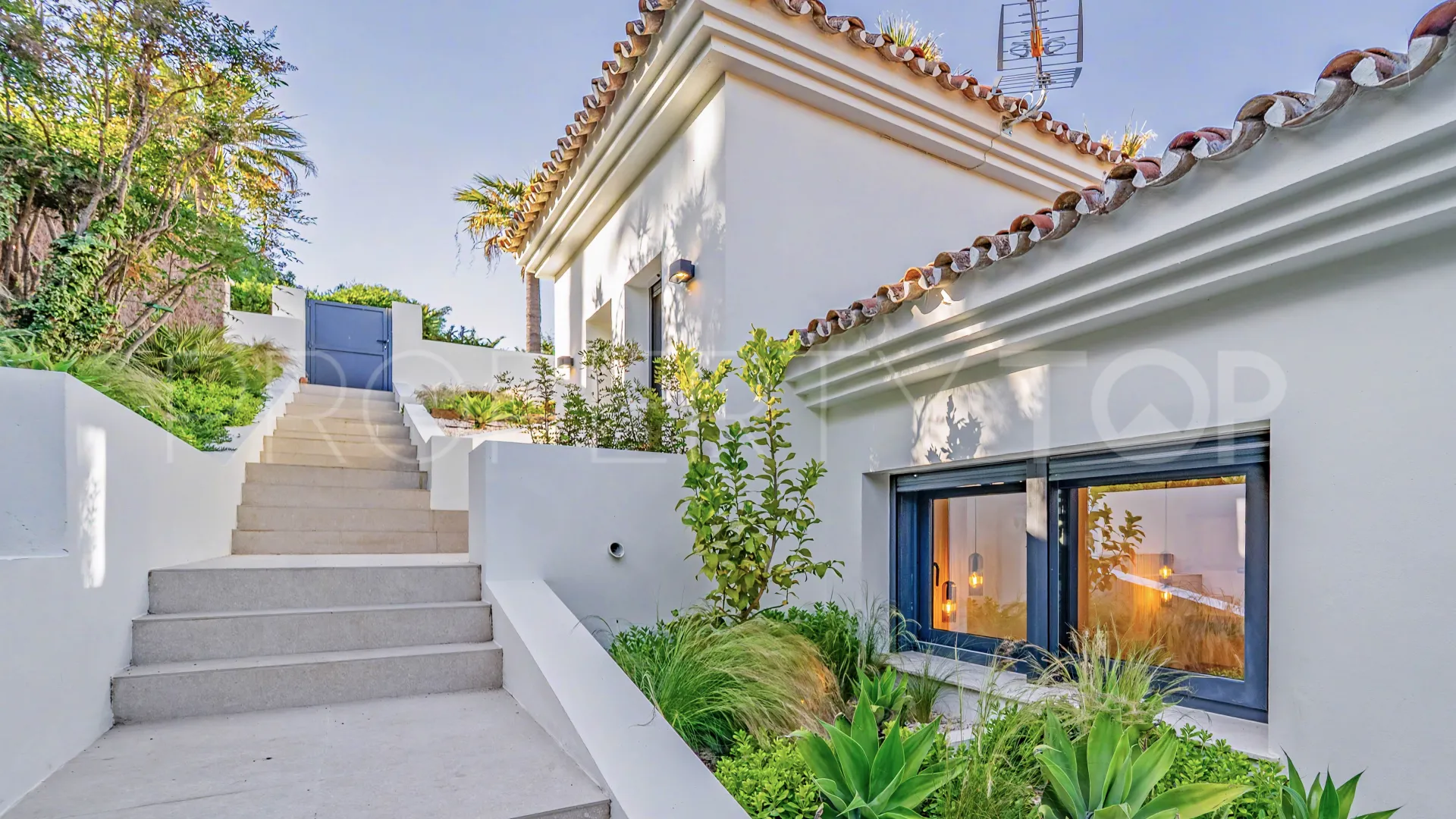Zona B, villa con 5 dormitorios en venta