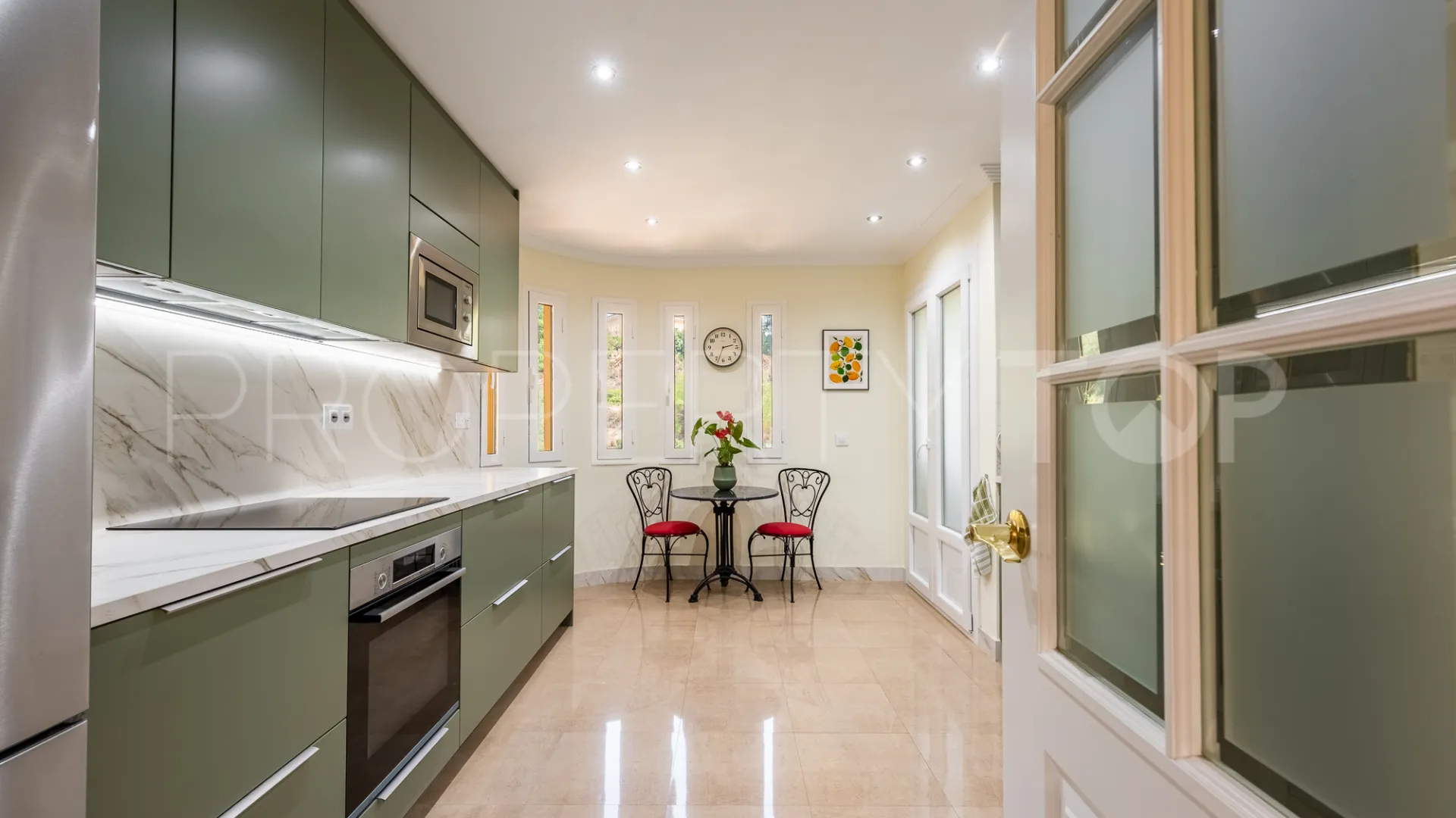 Apartamento con 2 dormitorios en venta en Los Gazules de Almenara