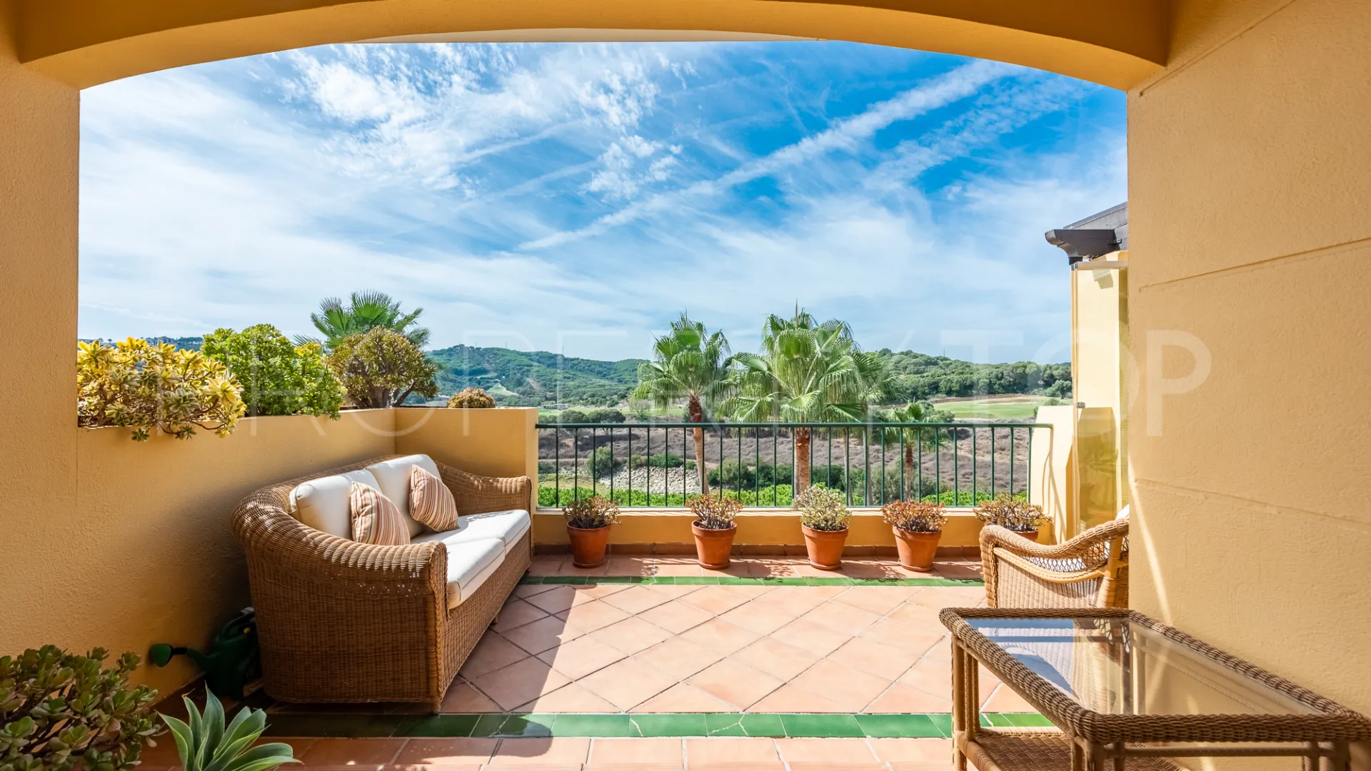 Apartamento con 2 dormitorios en venta en Los Gazules de Almenara