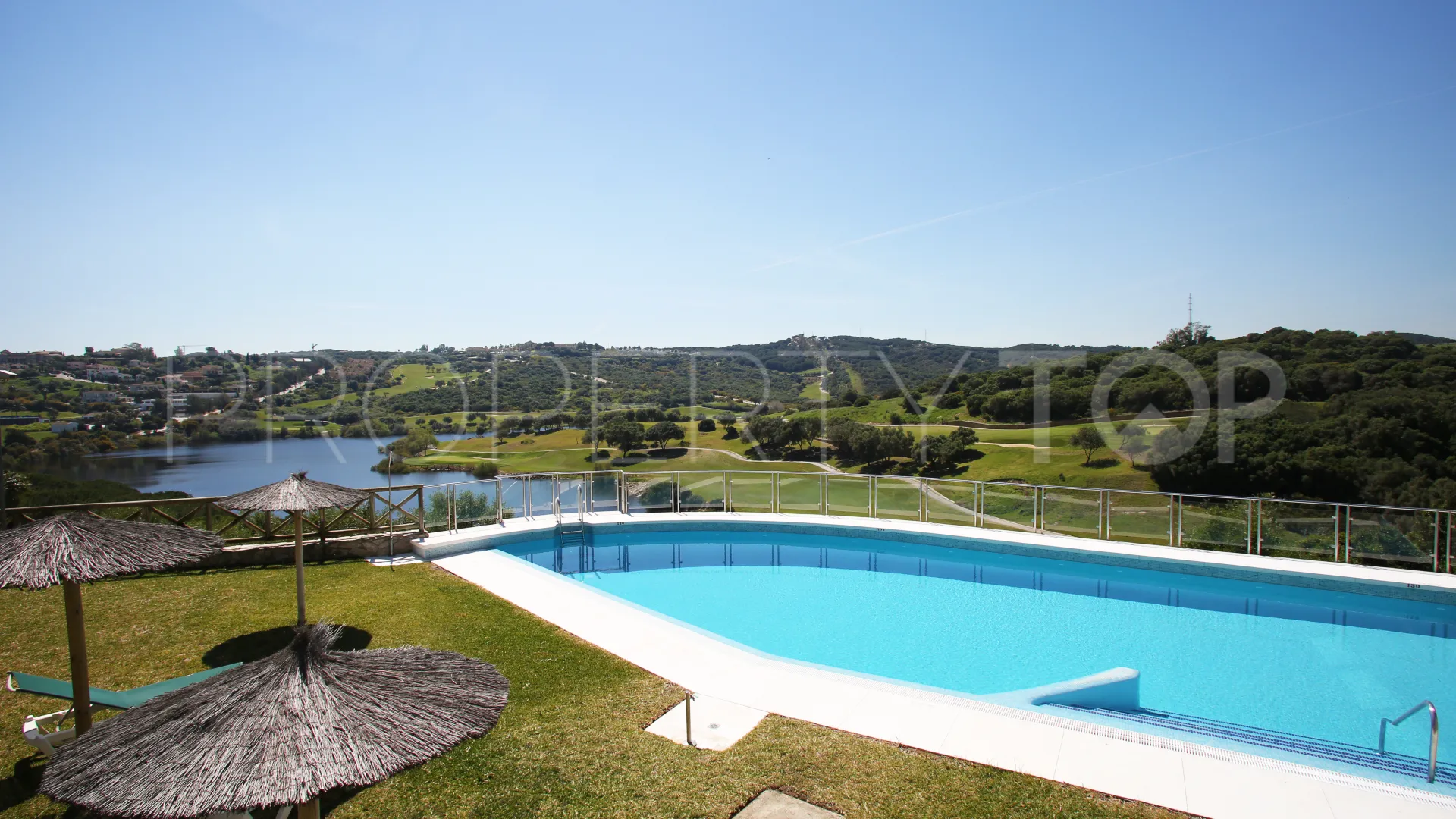 Apartamento con 2 dormitorios en venta en Los Gazules de Almenara