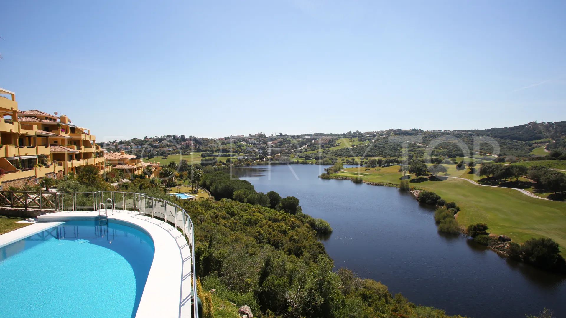 Apartamento con 2 dormitorios en venta en Los Gazules de Almenara