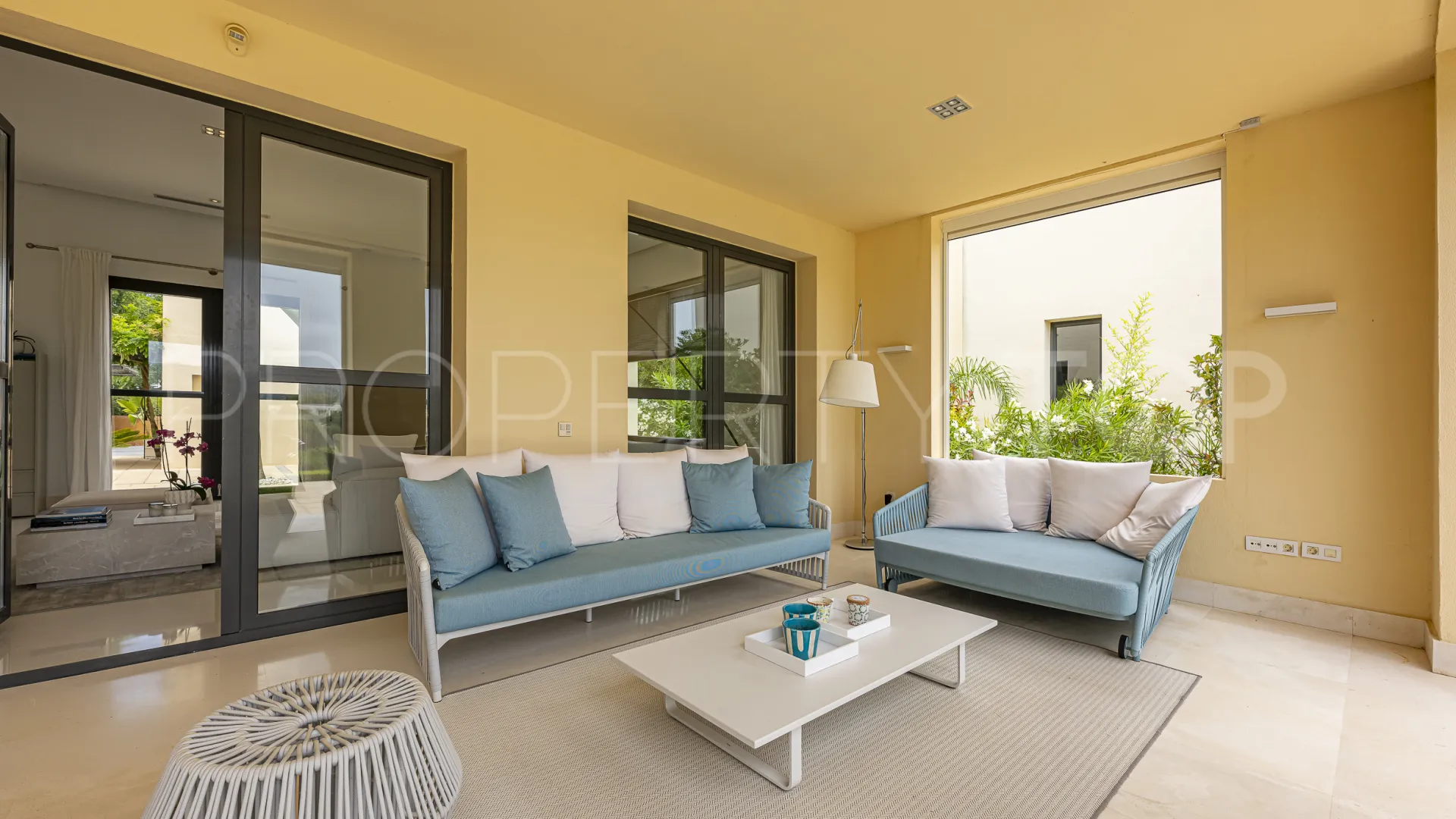 Villa en venta en Las Cimas con 5 dormitorios
