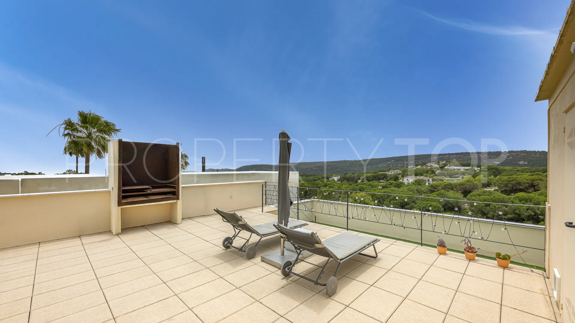 Villa en venta en Las Cimas con 5 dormitorios